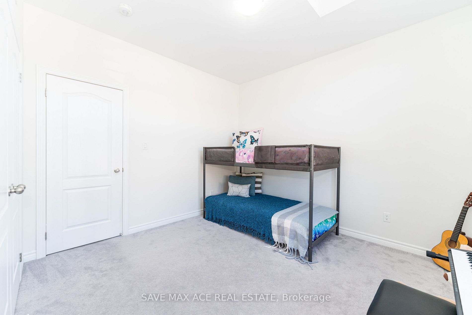 24 Hickling Lane