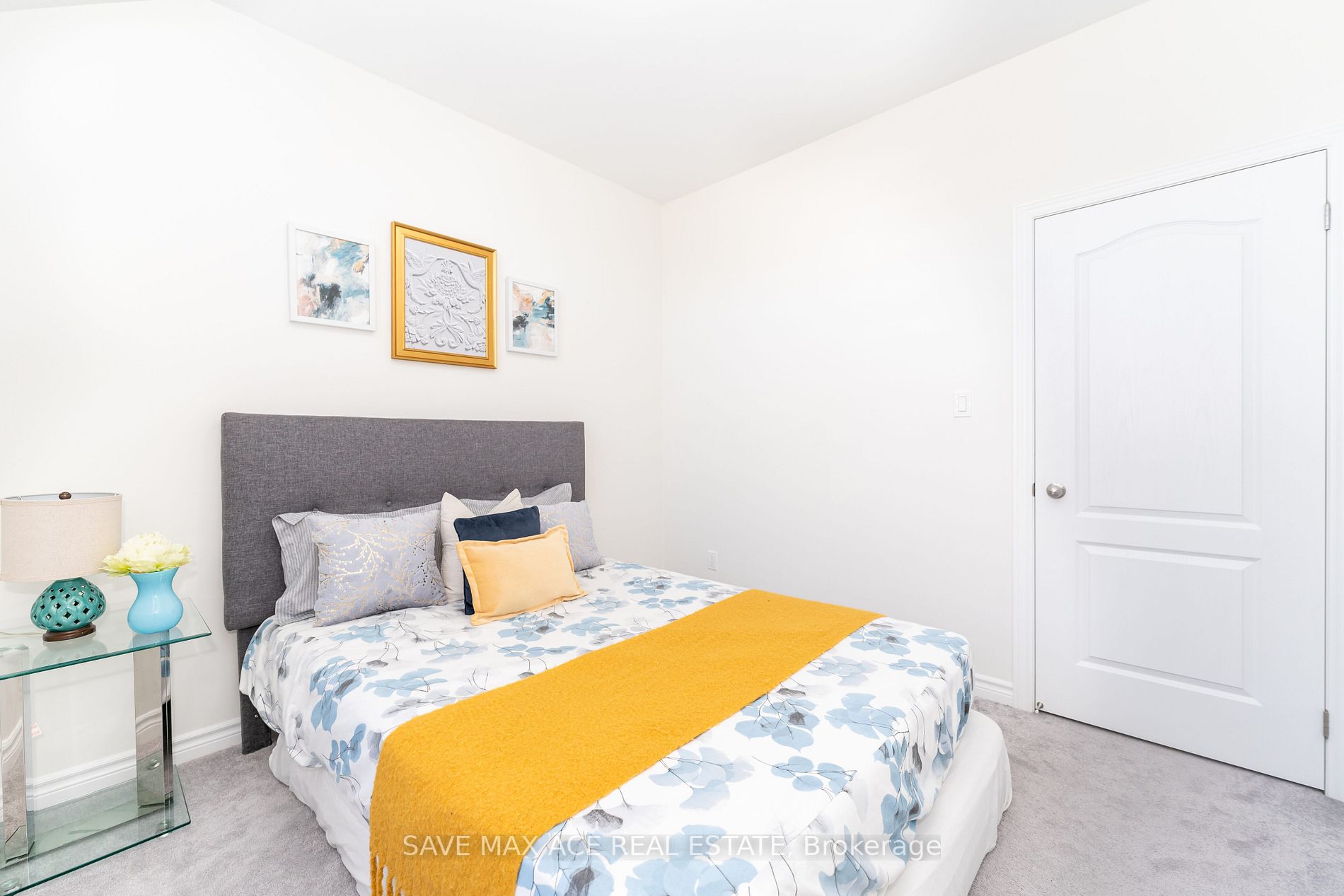 24 Hickling Lane