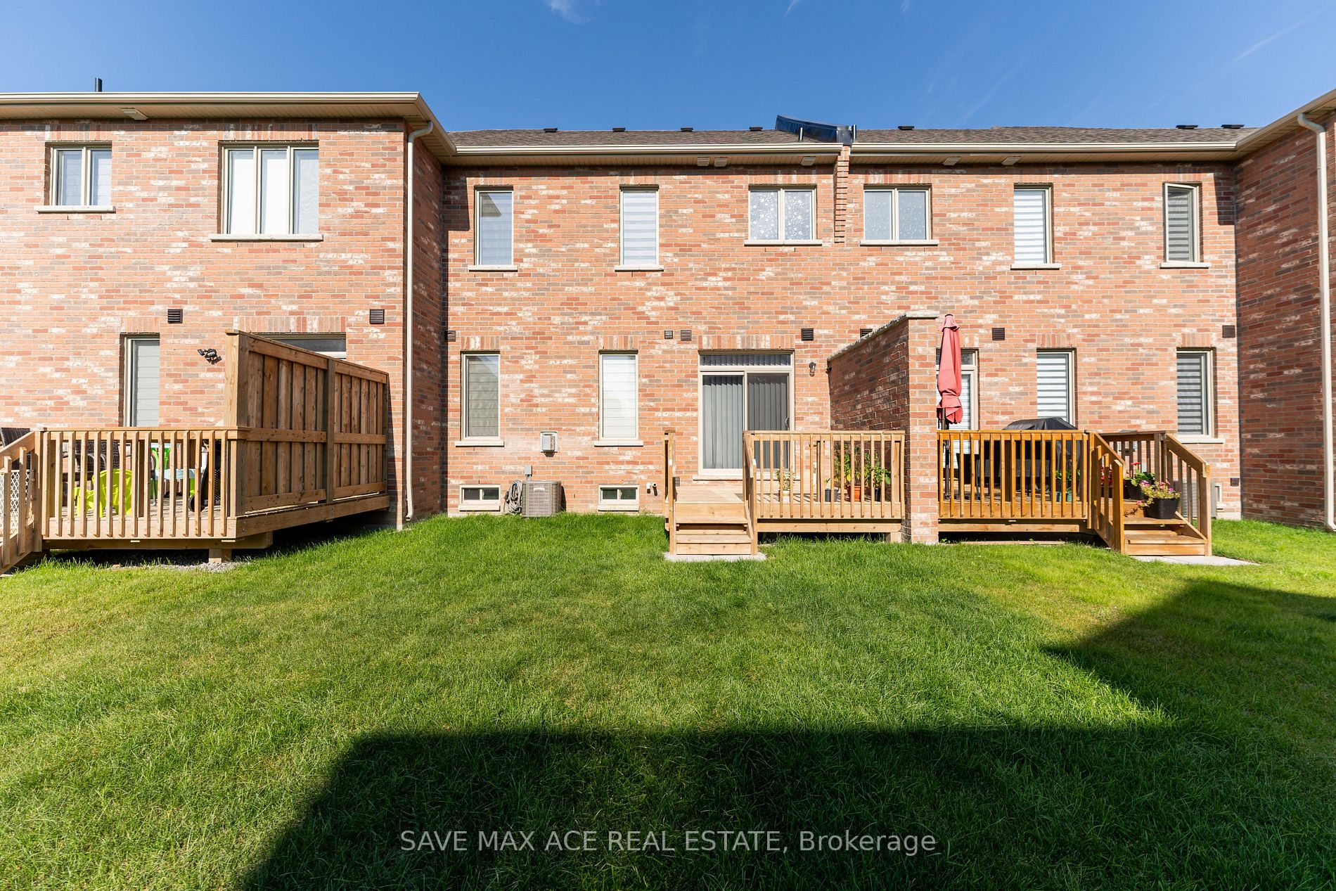 24 Hickling Lane