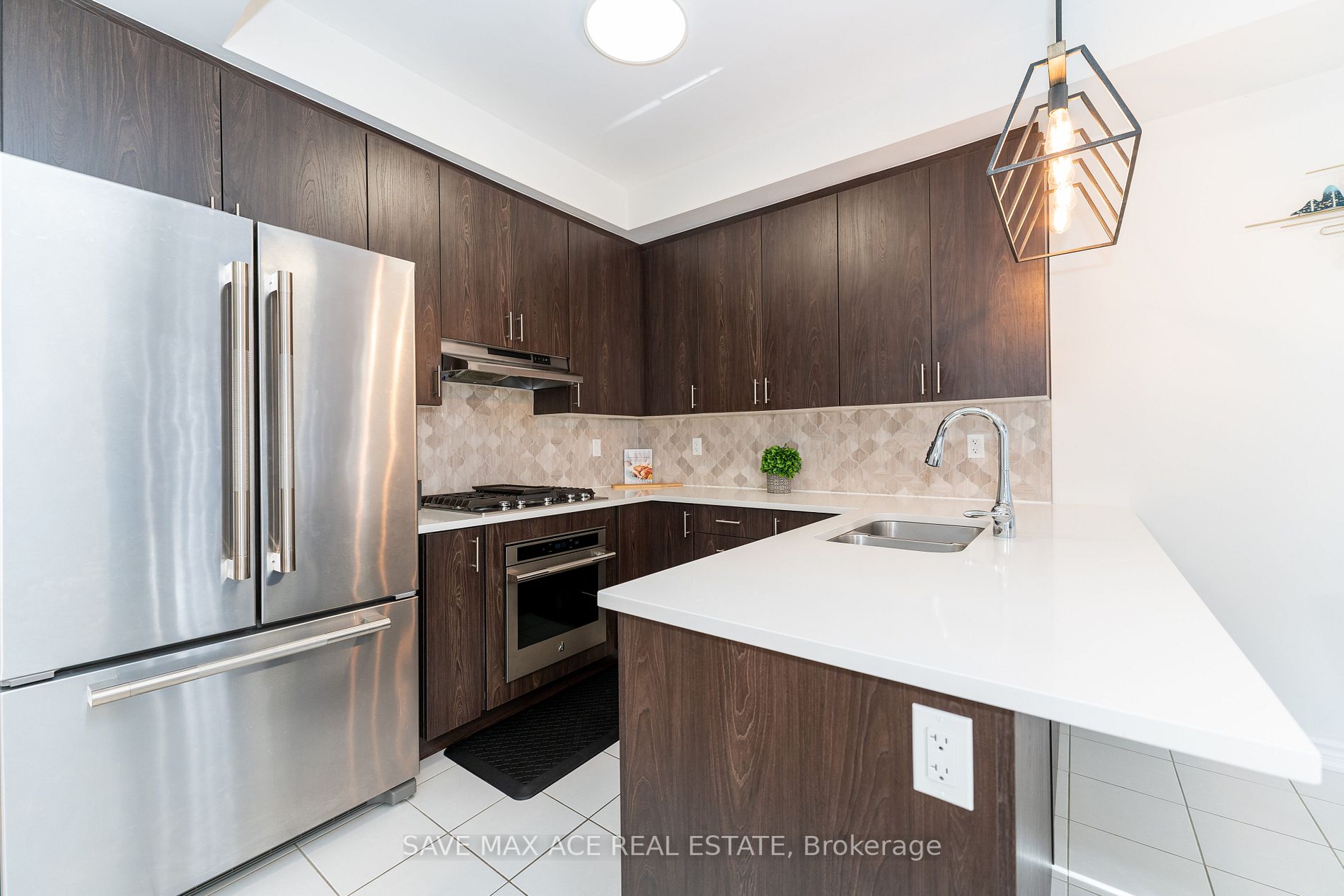 24 Hickling Lane
