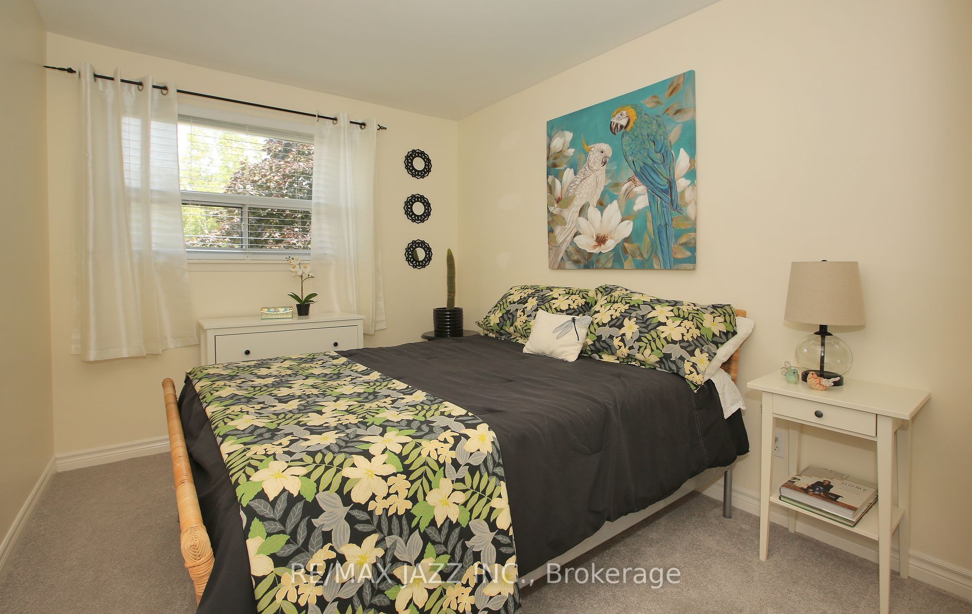9 Spry Ave