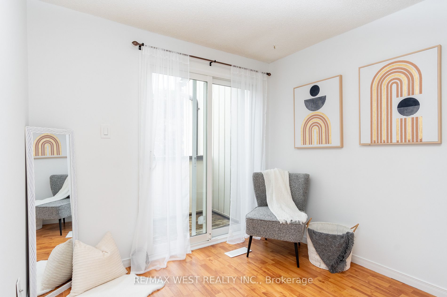 15 Guildwood Pkwy, #16