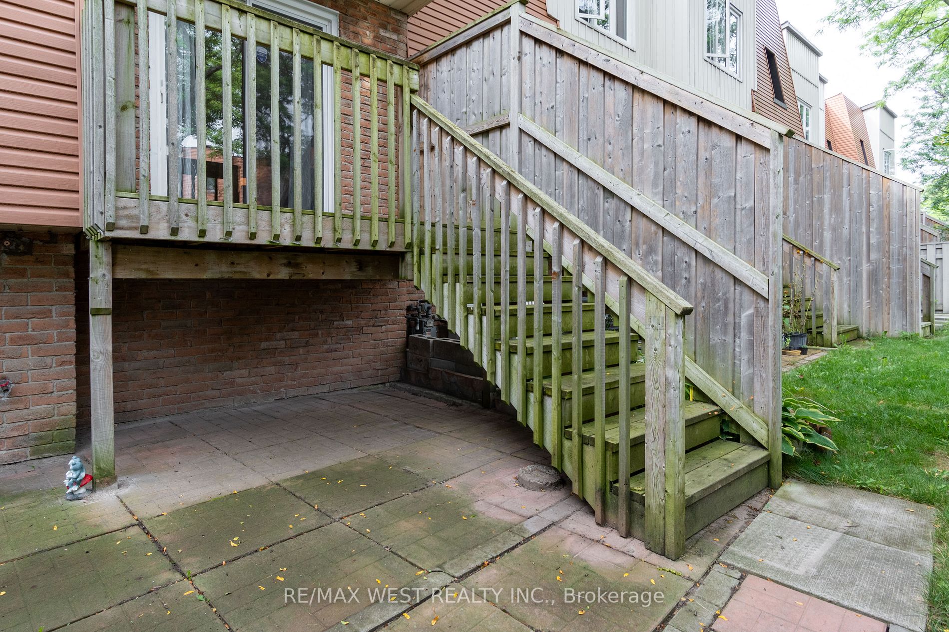 15 Guildwood Pkwy, #16