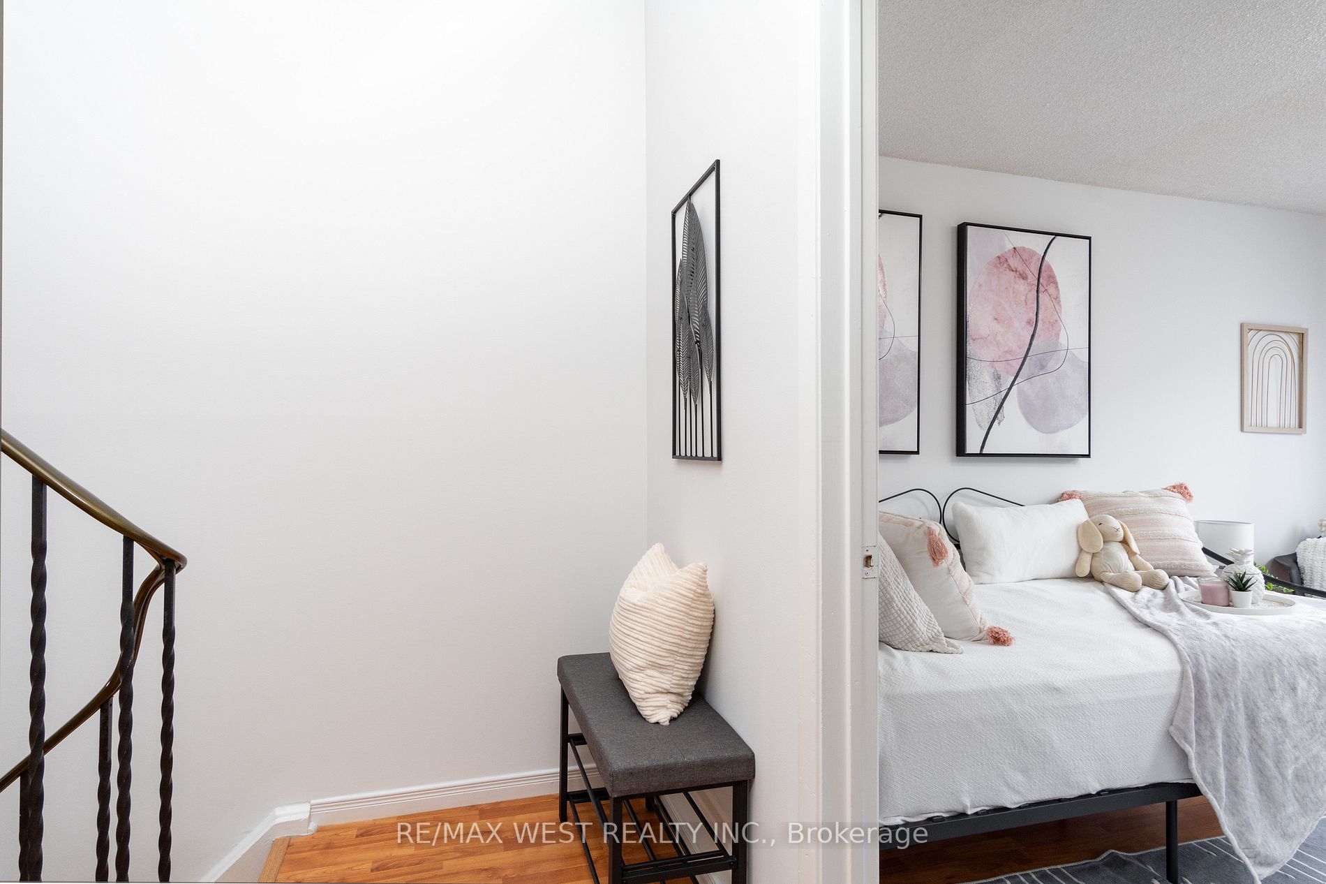 15 Guildwood Pkwy, #16