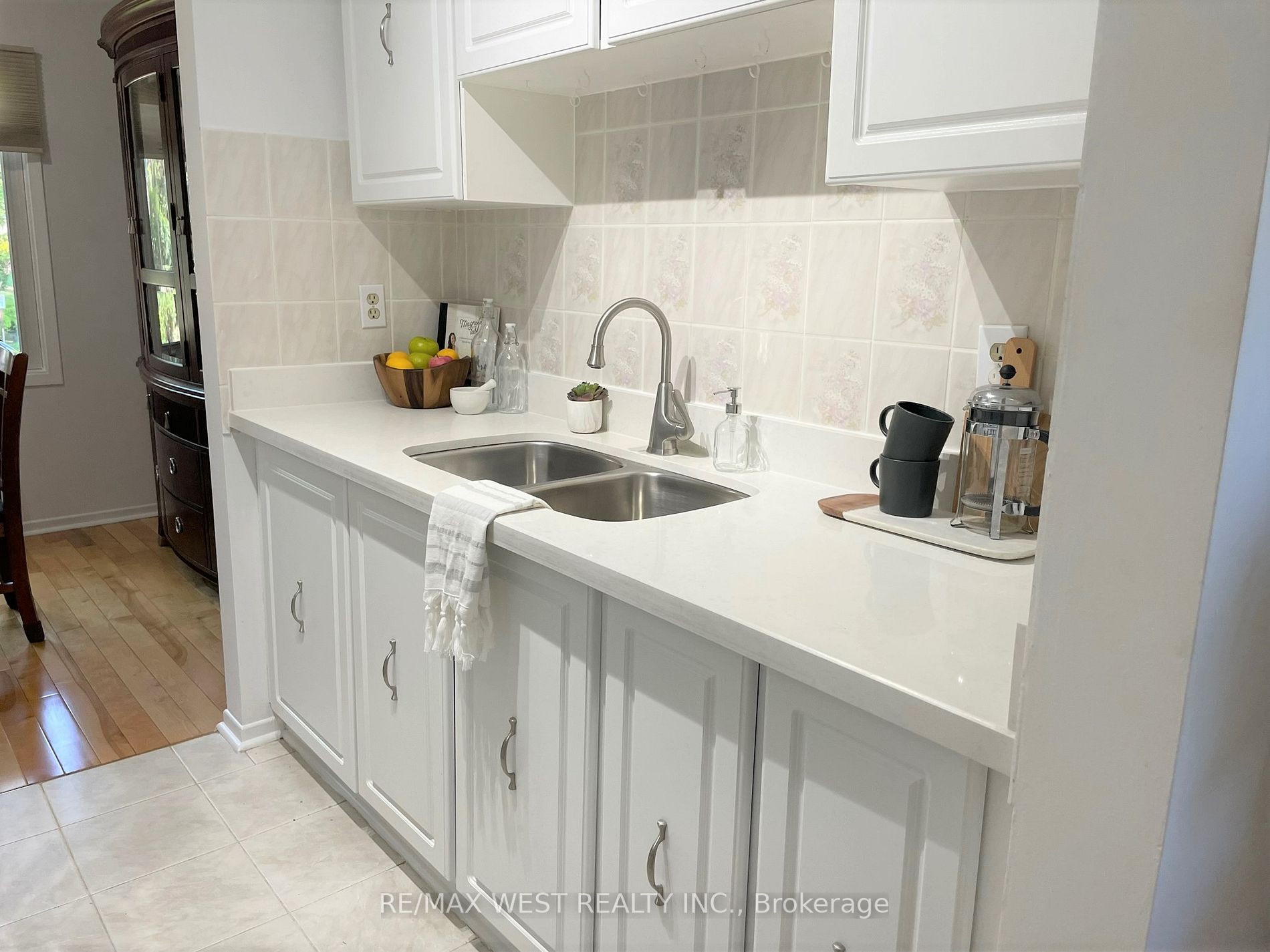15 Guildwood Pkwy, #16