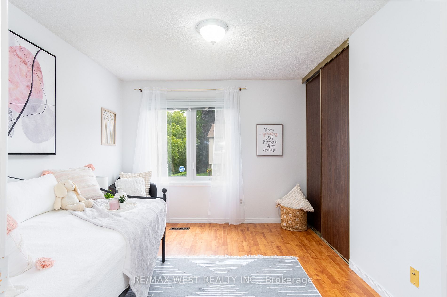 15 Guildwood Pkwy, #16