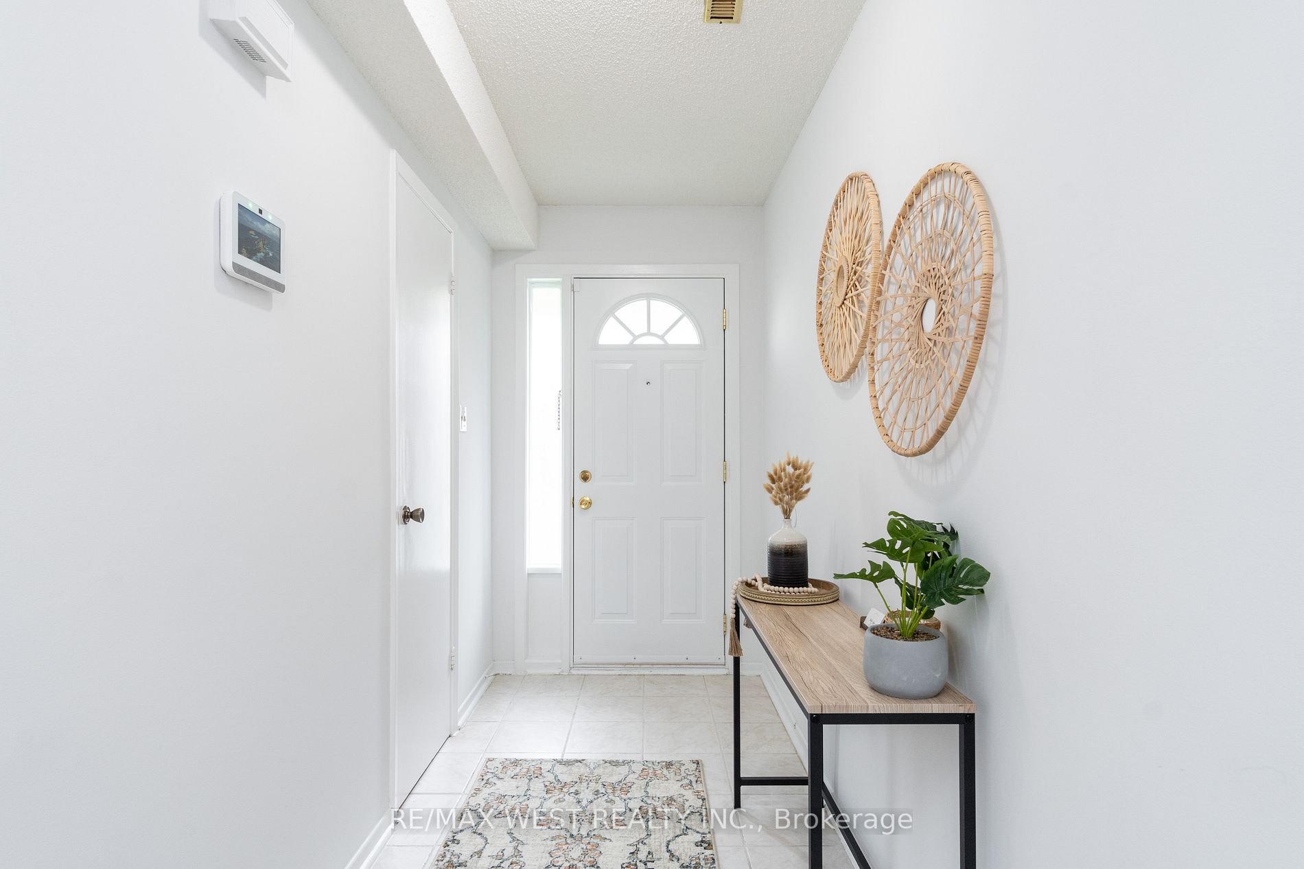 15 Guildwood Pkwy, #16