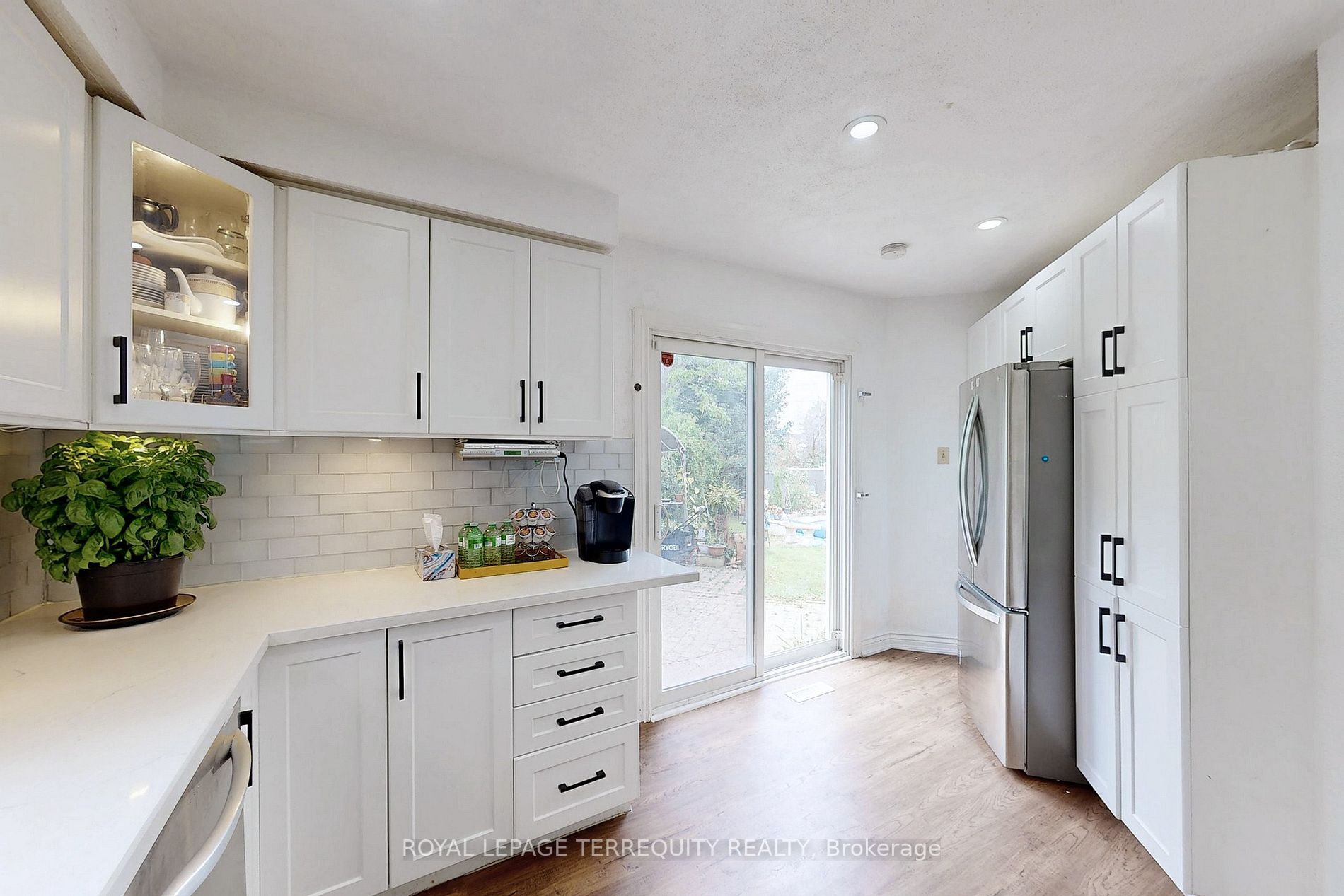 1844 Shadybrook Dr
