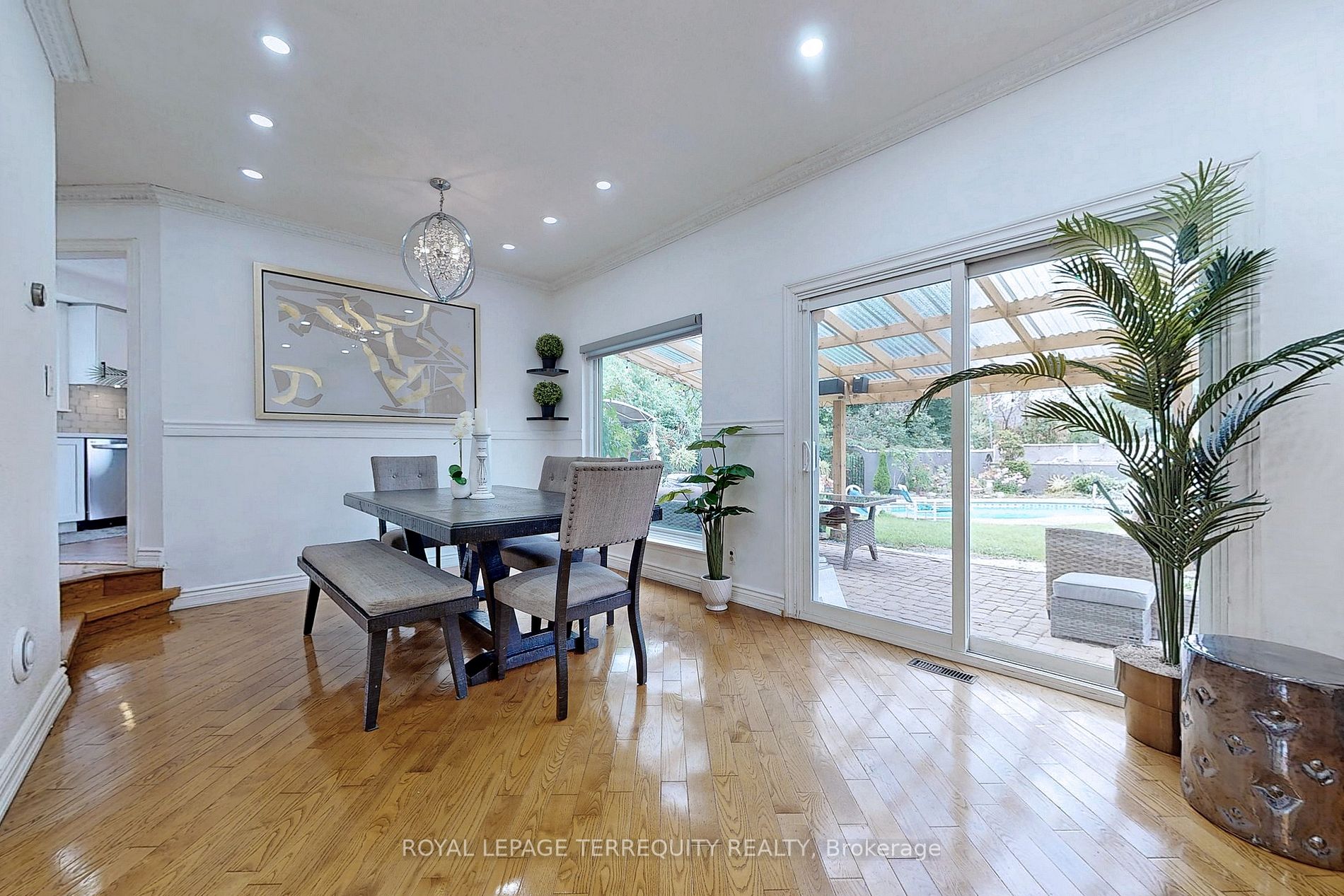 1844 Shadybrook Dr