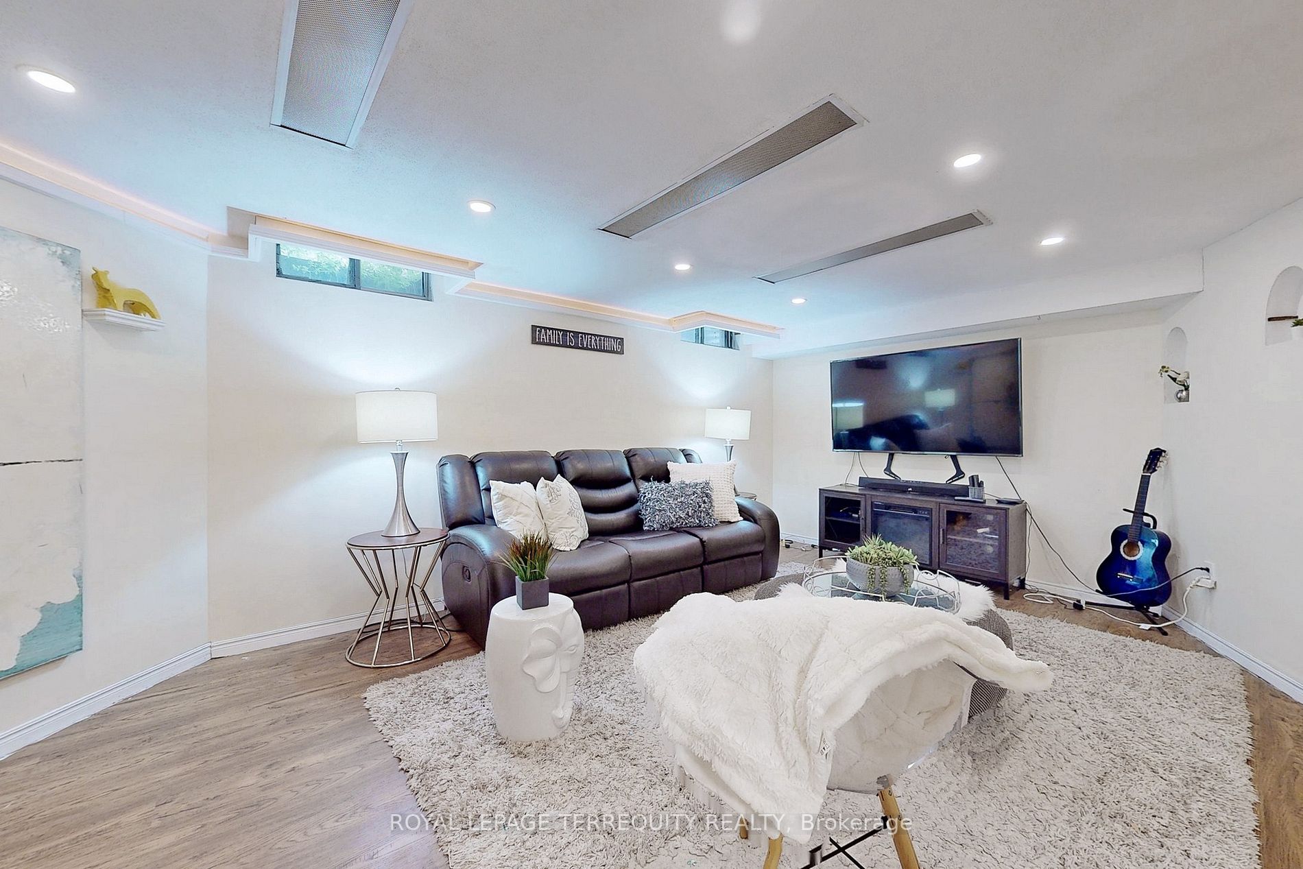 1844 Shadybrook Dr