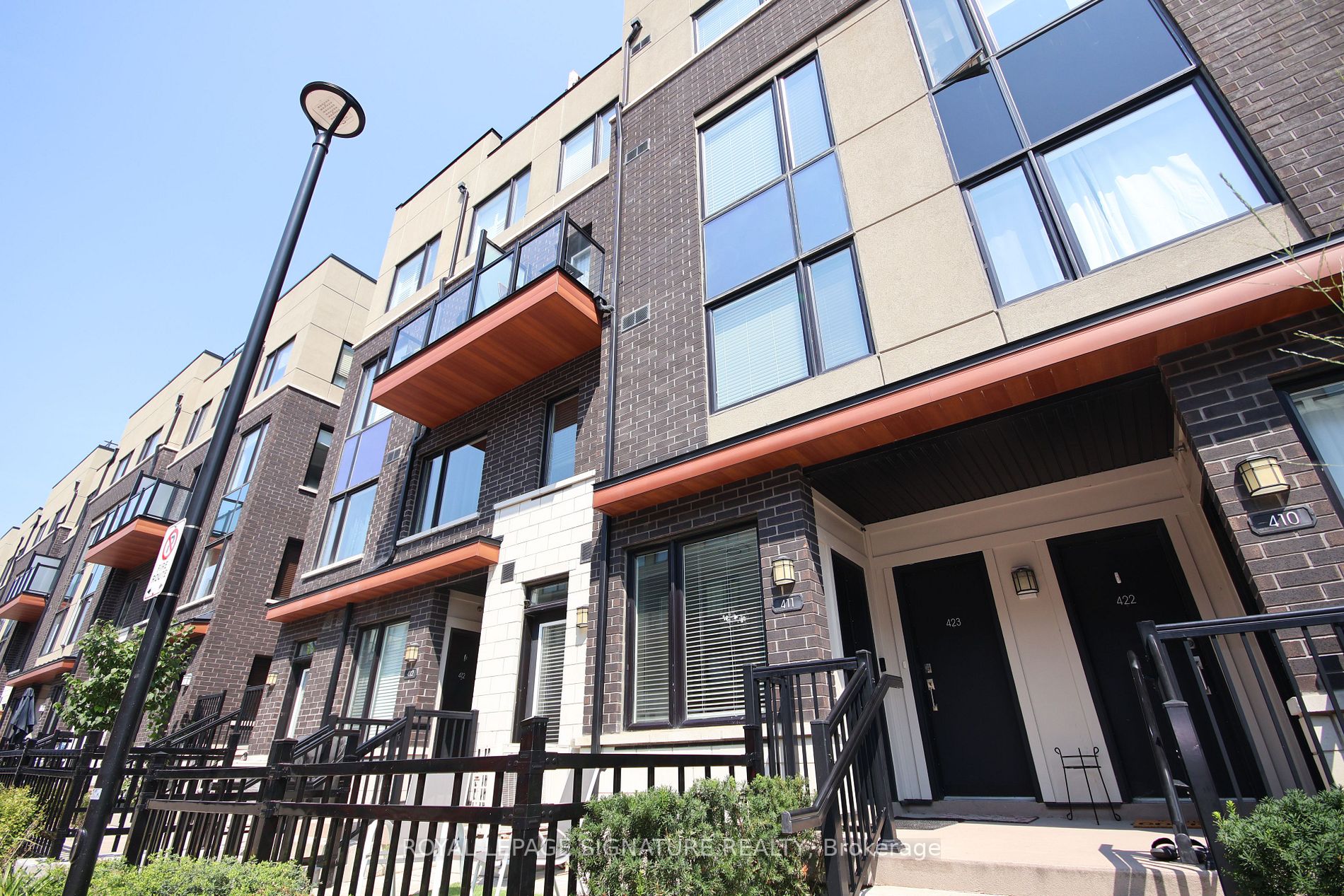 1555 Kingston Rd, #411