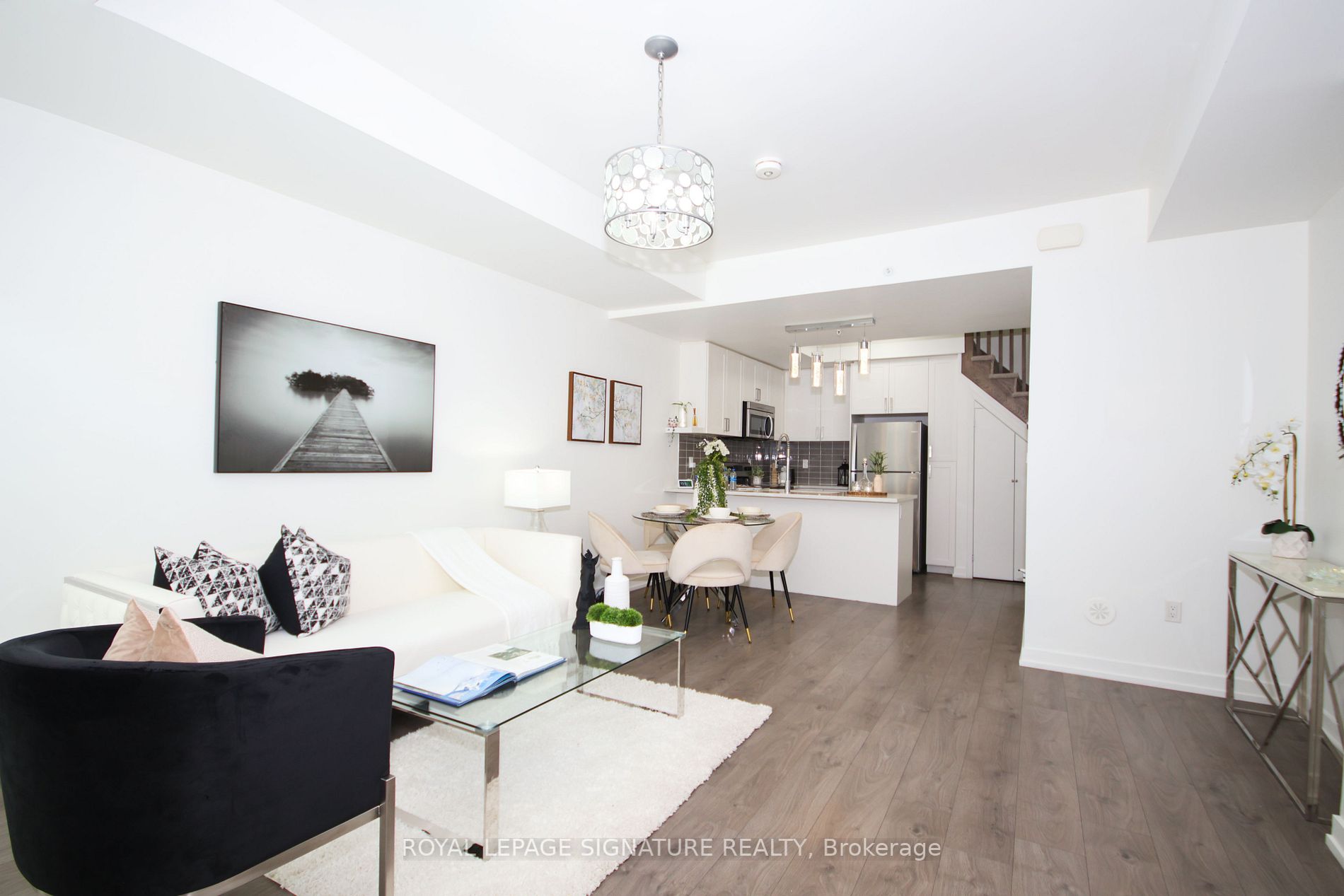1555 Kingston Rd, #411