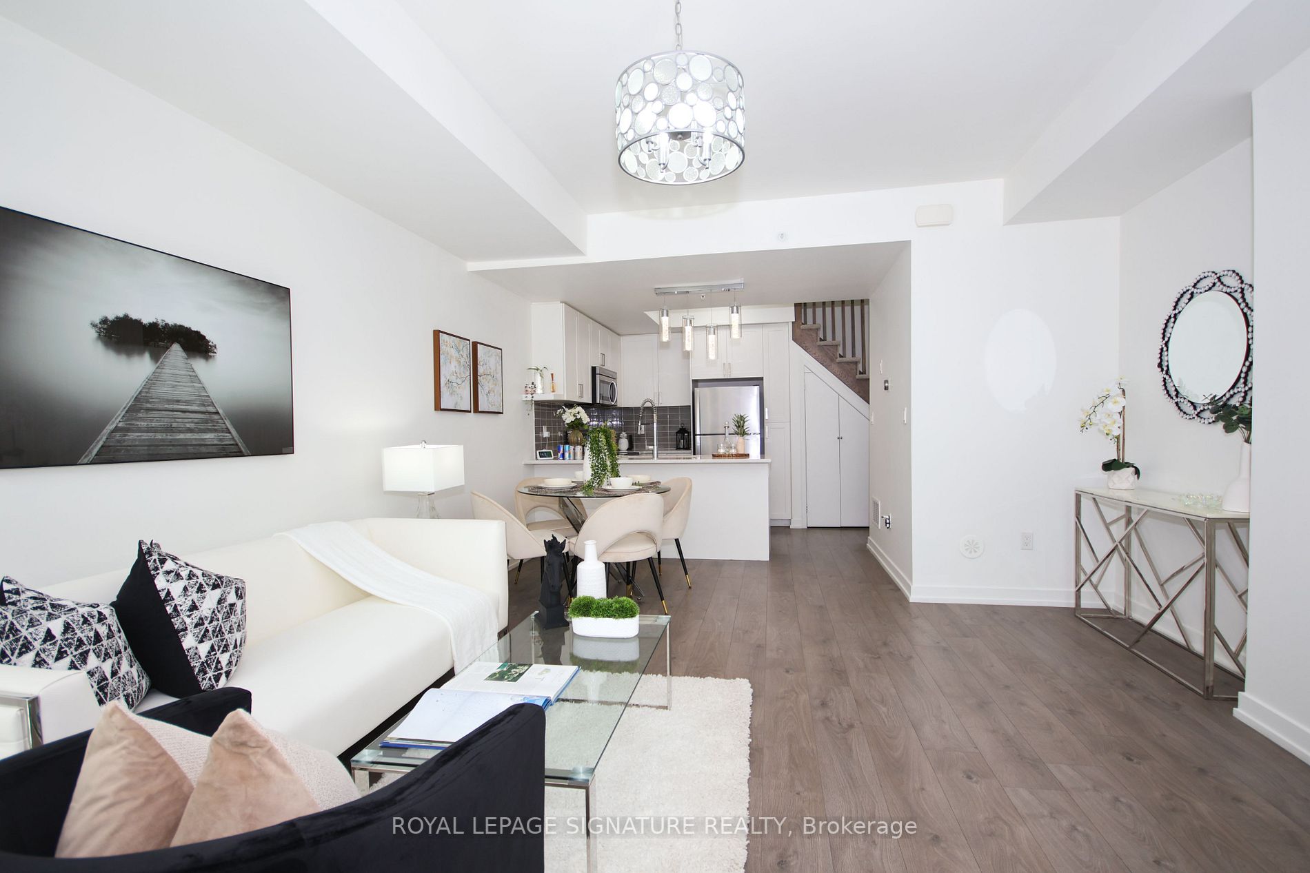 1555 Kingston Rd, #411