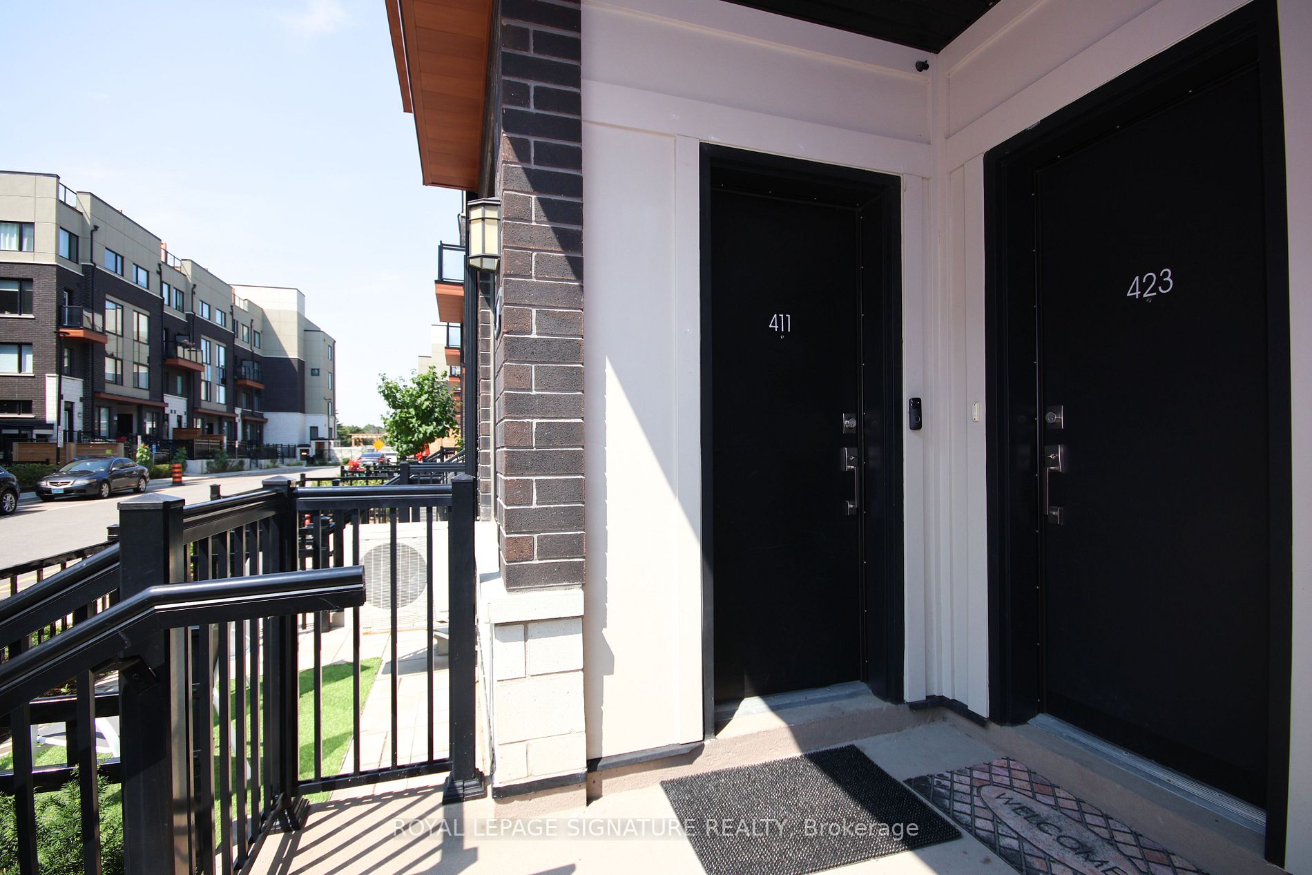 1555 Kingston Rd, #411