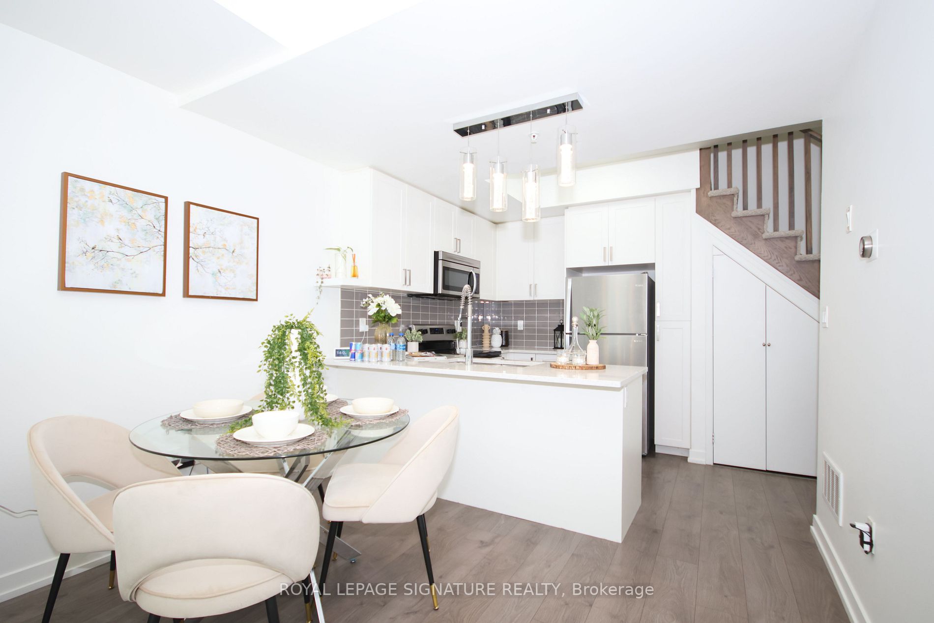 1555 Kingston Rd, #411