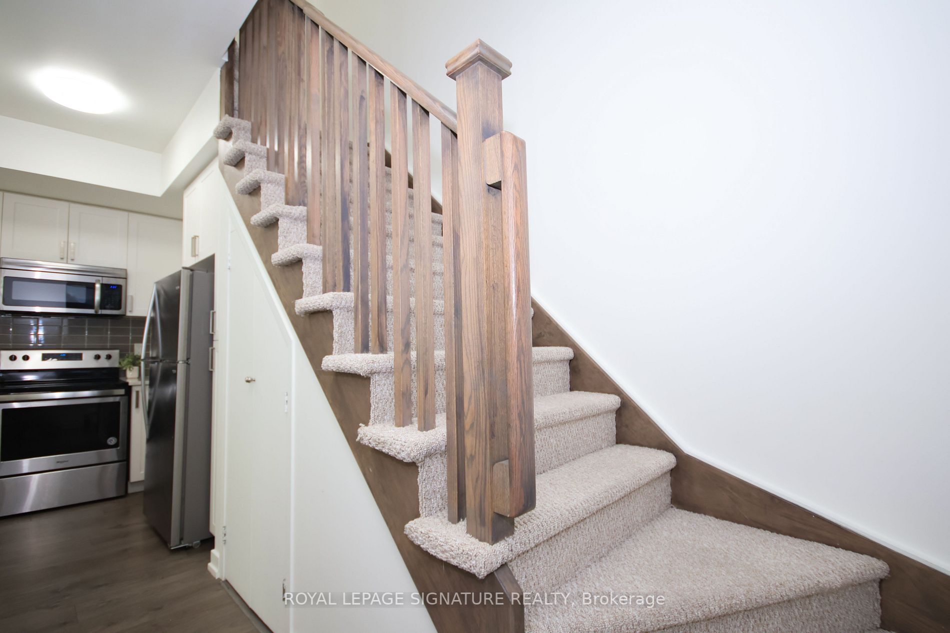 1555 Kingston Rd, #411