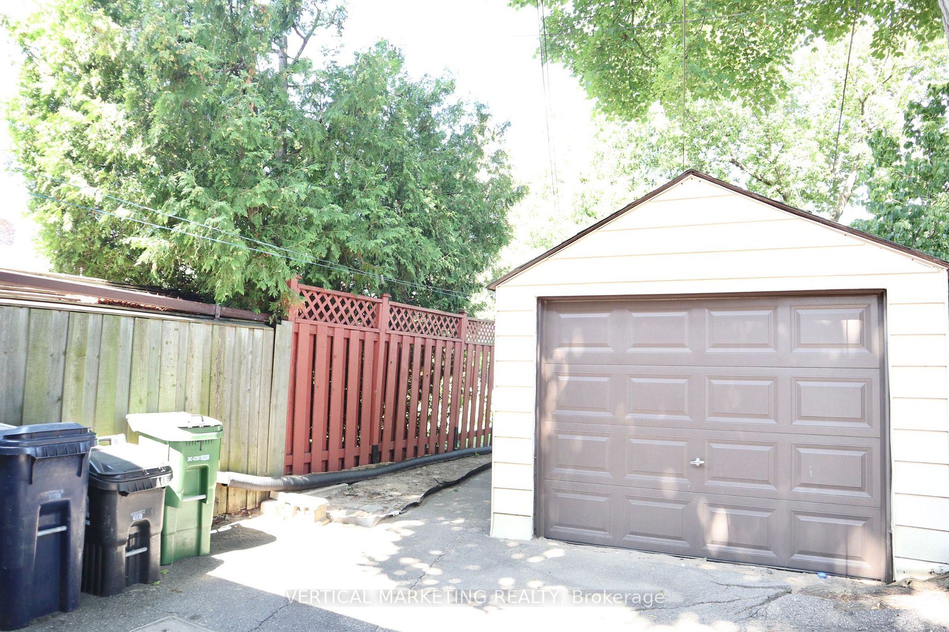 530 Glebeholme Boulevard