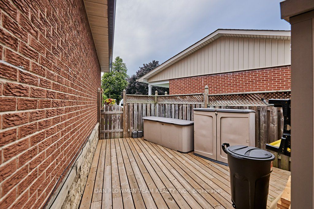 535 Addison Court