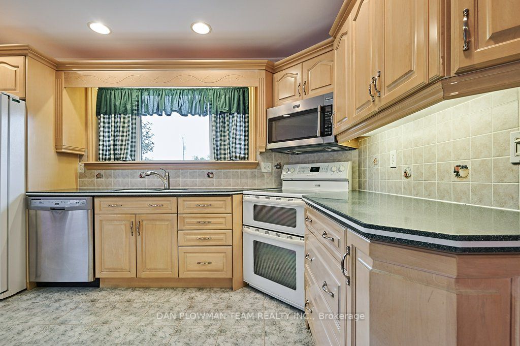 535 Addison Court