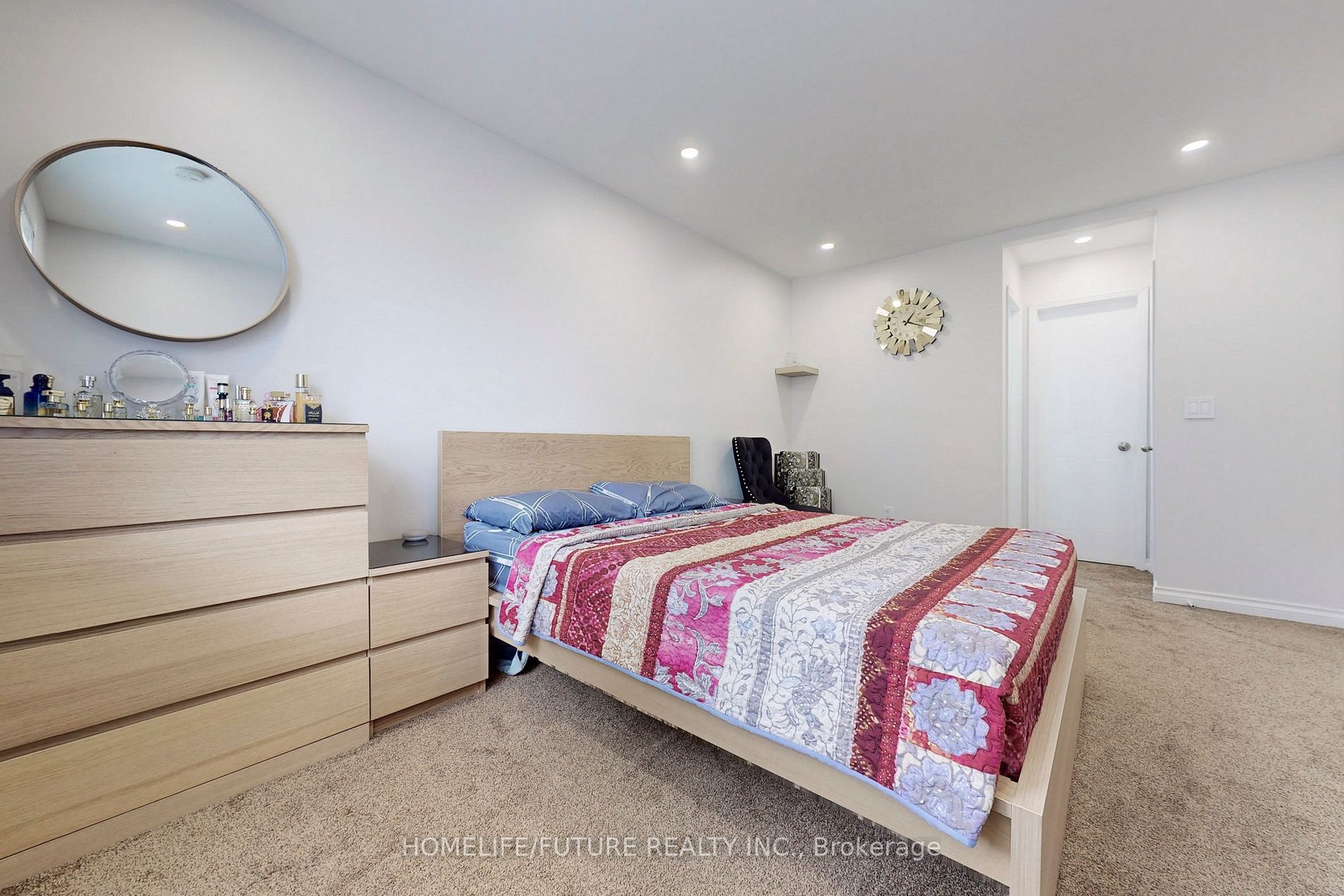 63 Stanford Cres