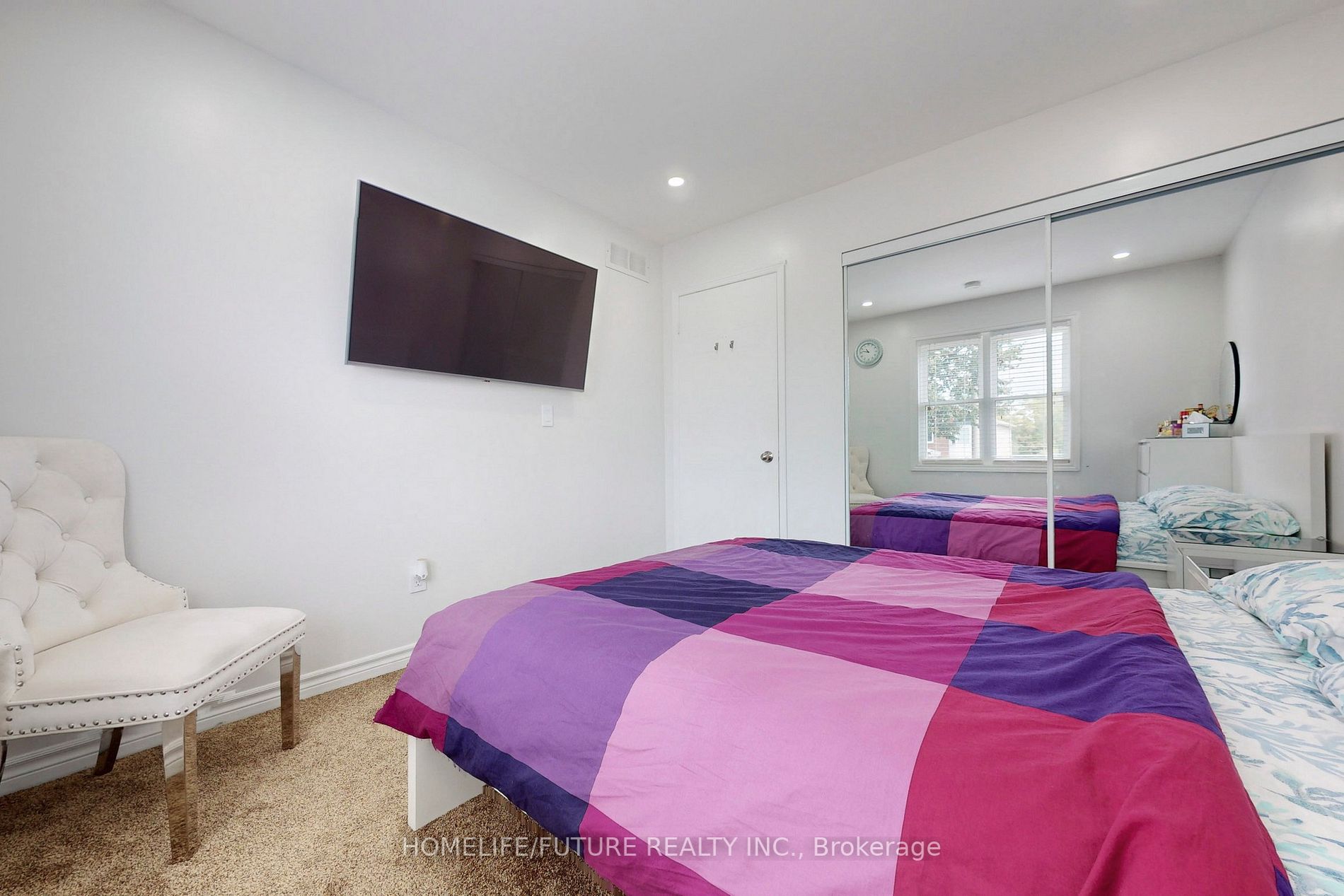 63 Stanford Cres