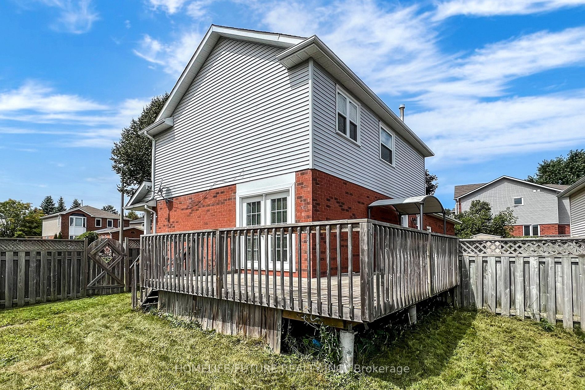 63 Stanford Cres