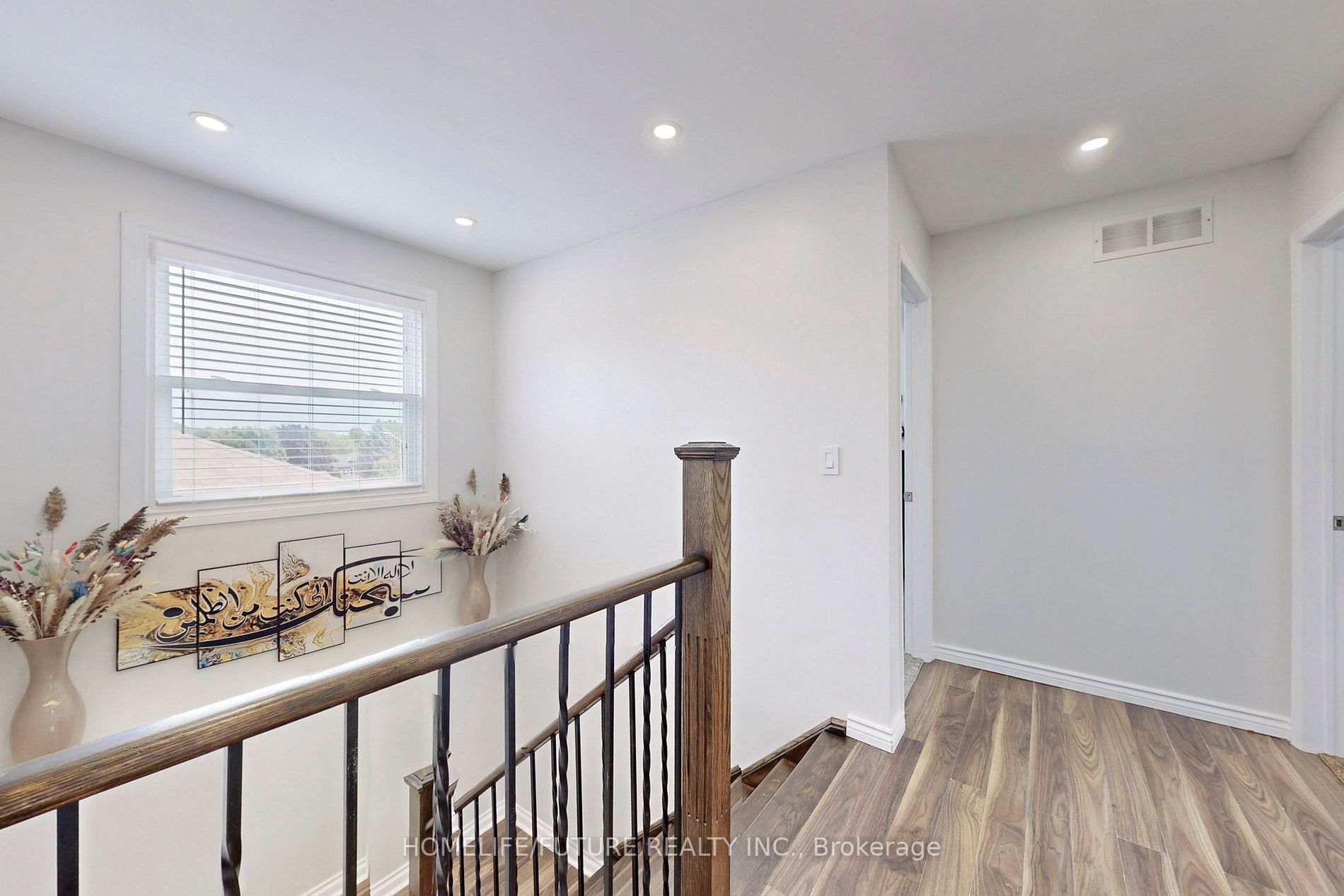 63 Stanford Cres