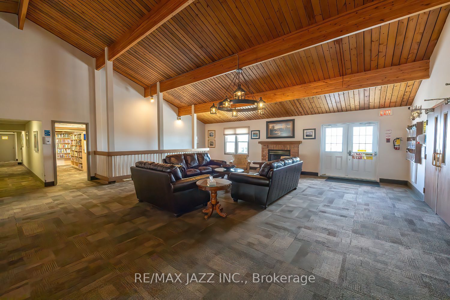 26 Pineridge Cres