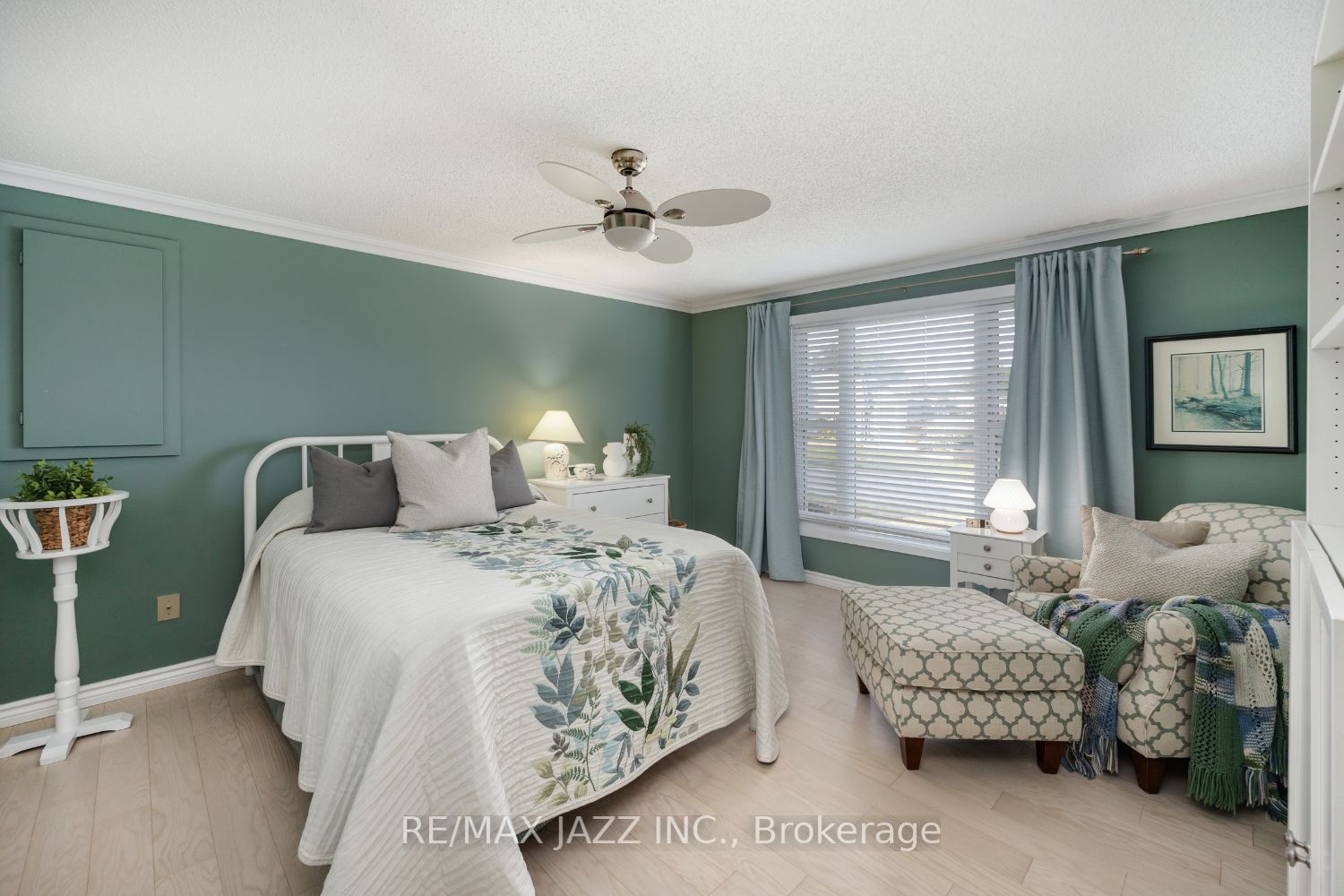26 Pineridge Cres