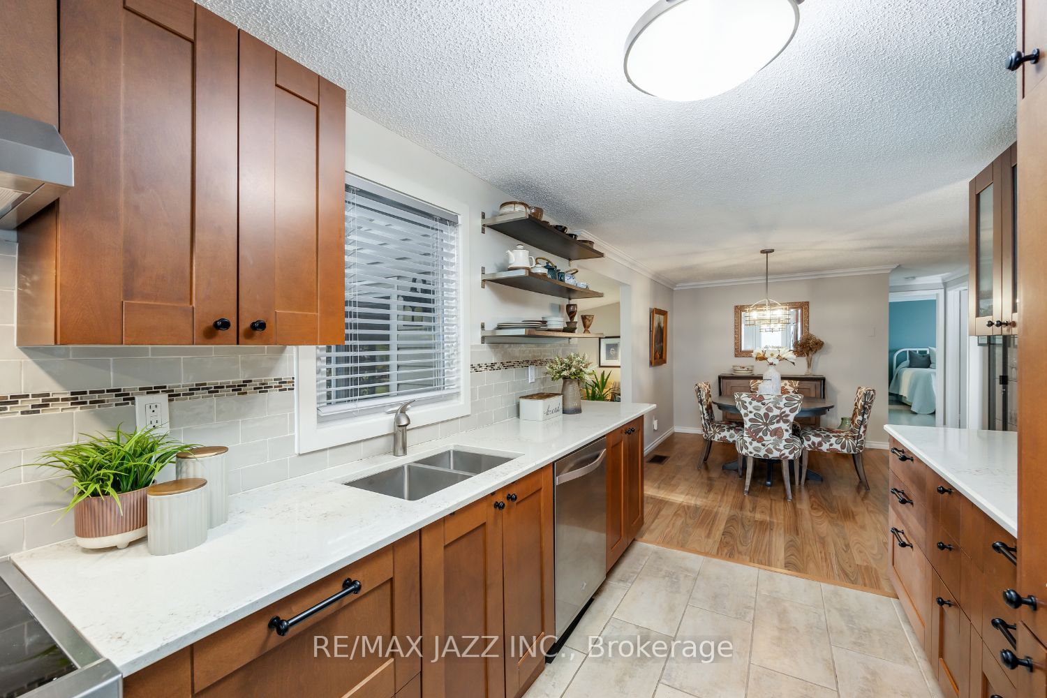 26 Pineridge Cres