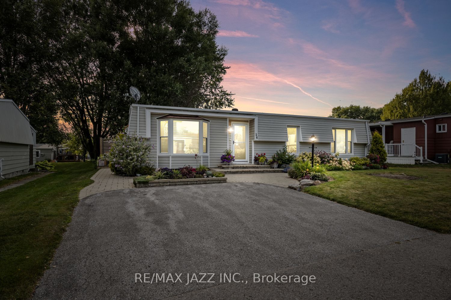 26 Pineridge Cres