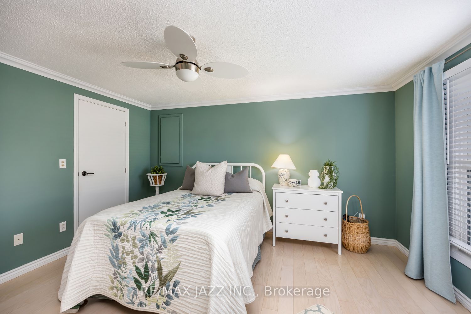 26 Pineridge Cres