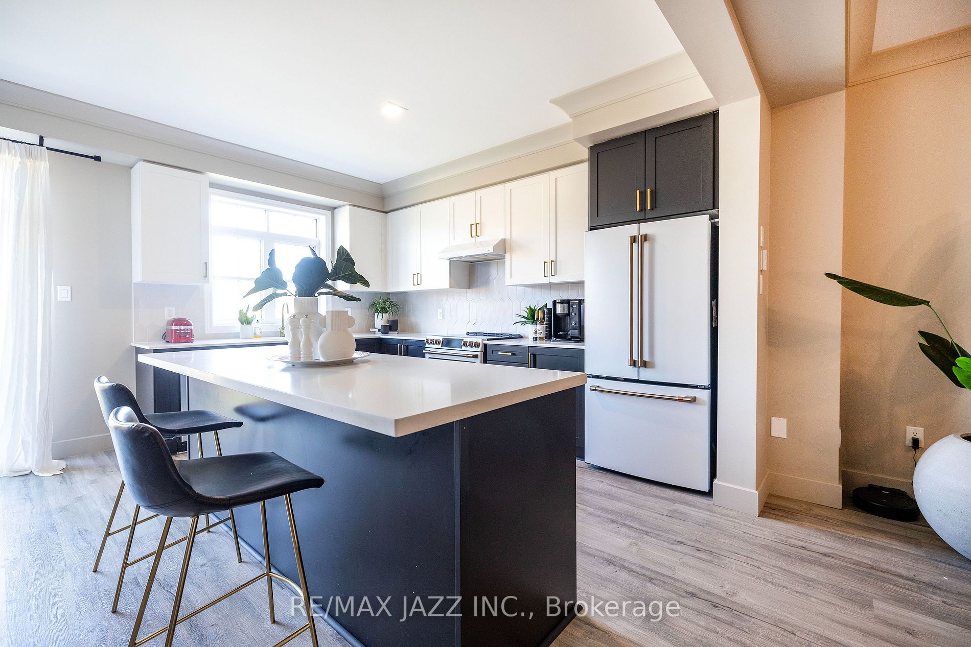 21 Brent Cres
