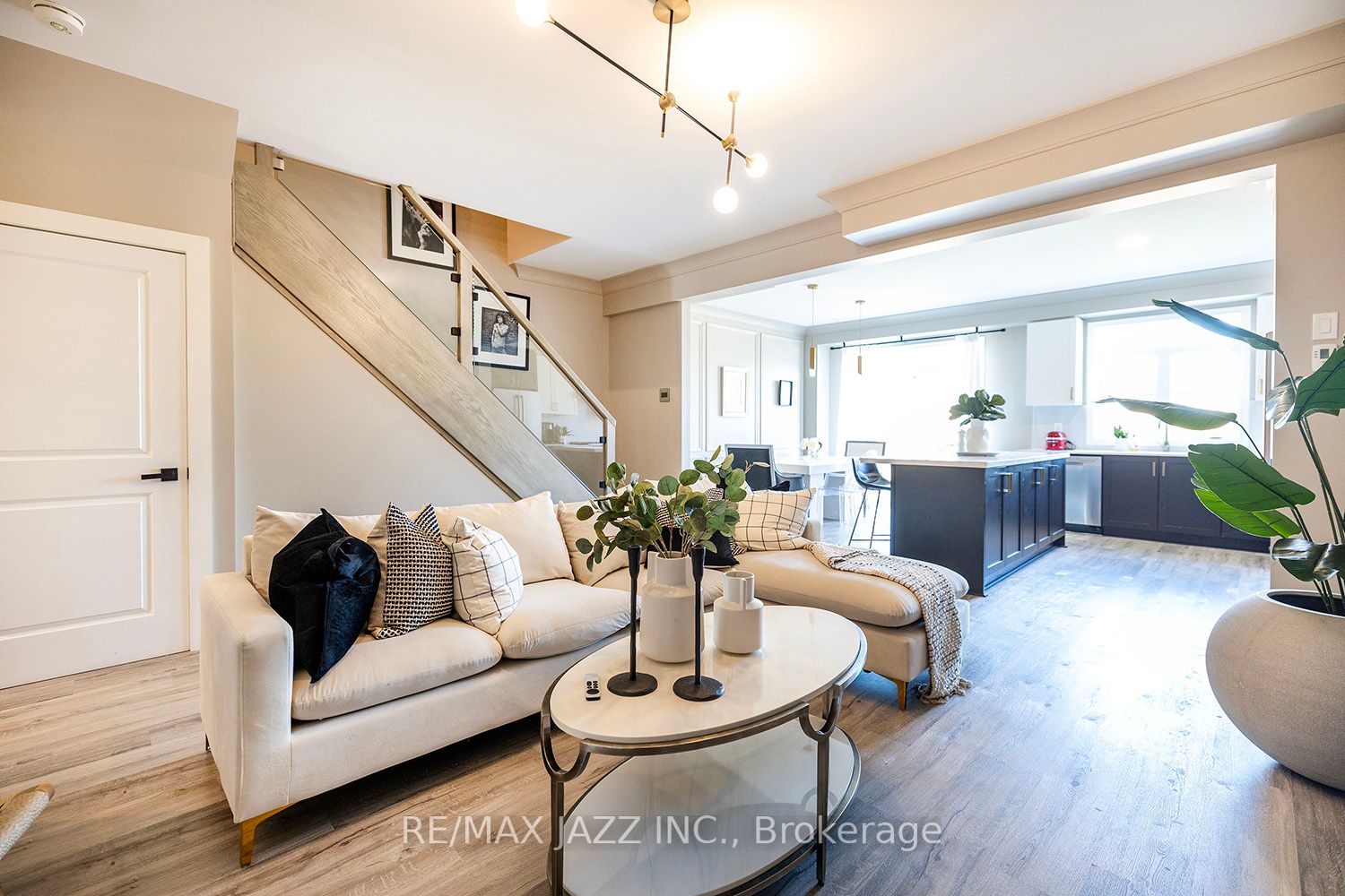 21 Brent Cres