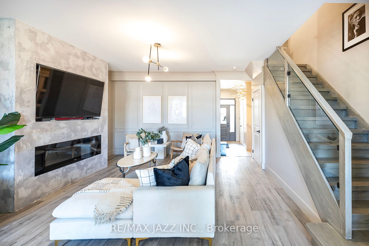 21 Brent Cres