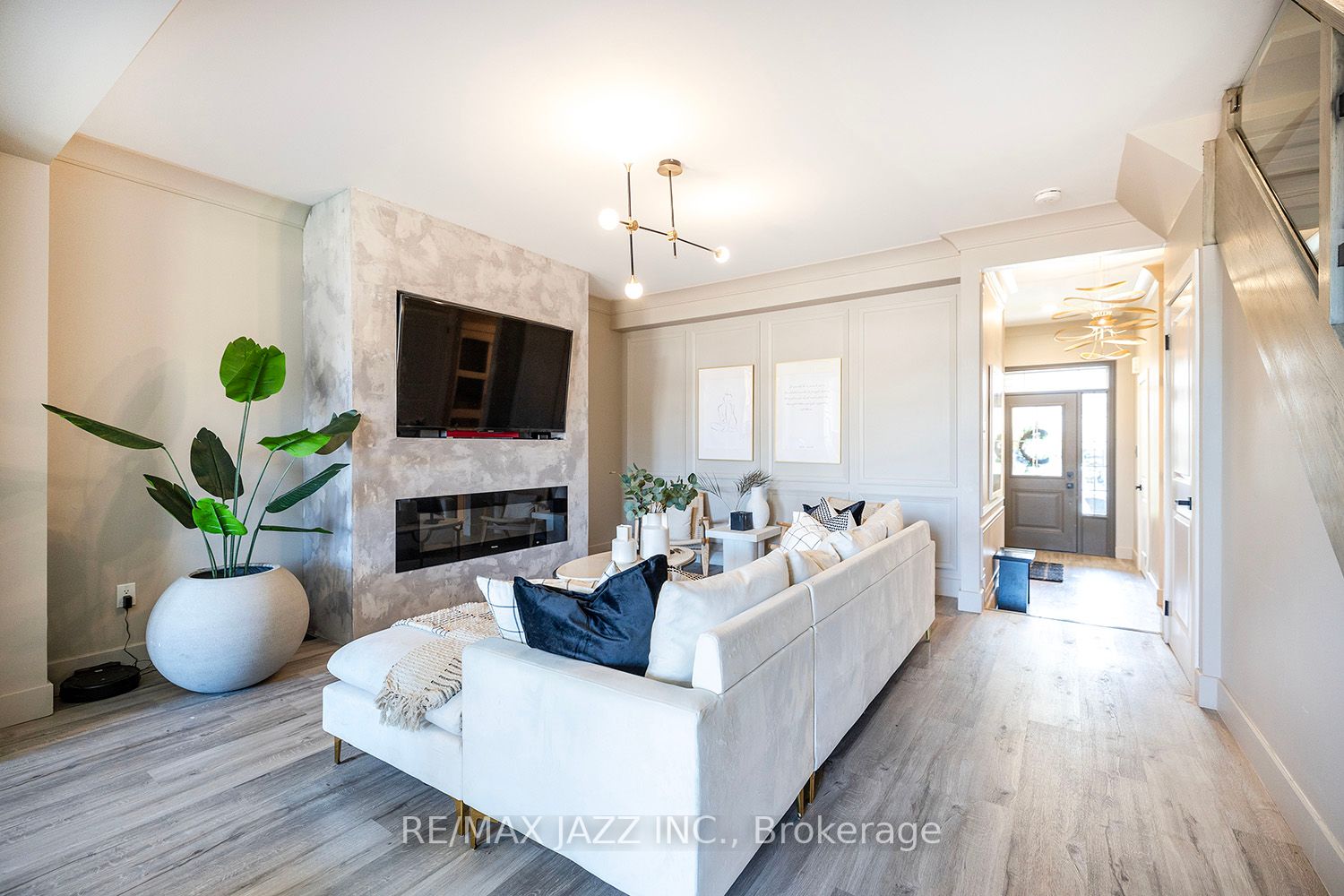 21 Brent Cres