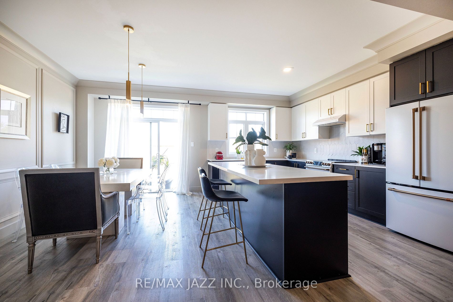 21 Brent Cres