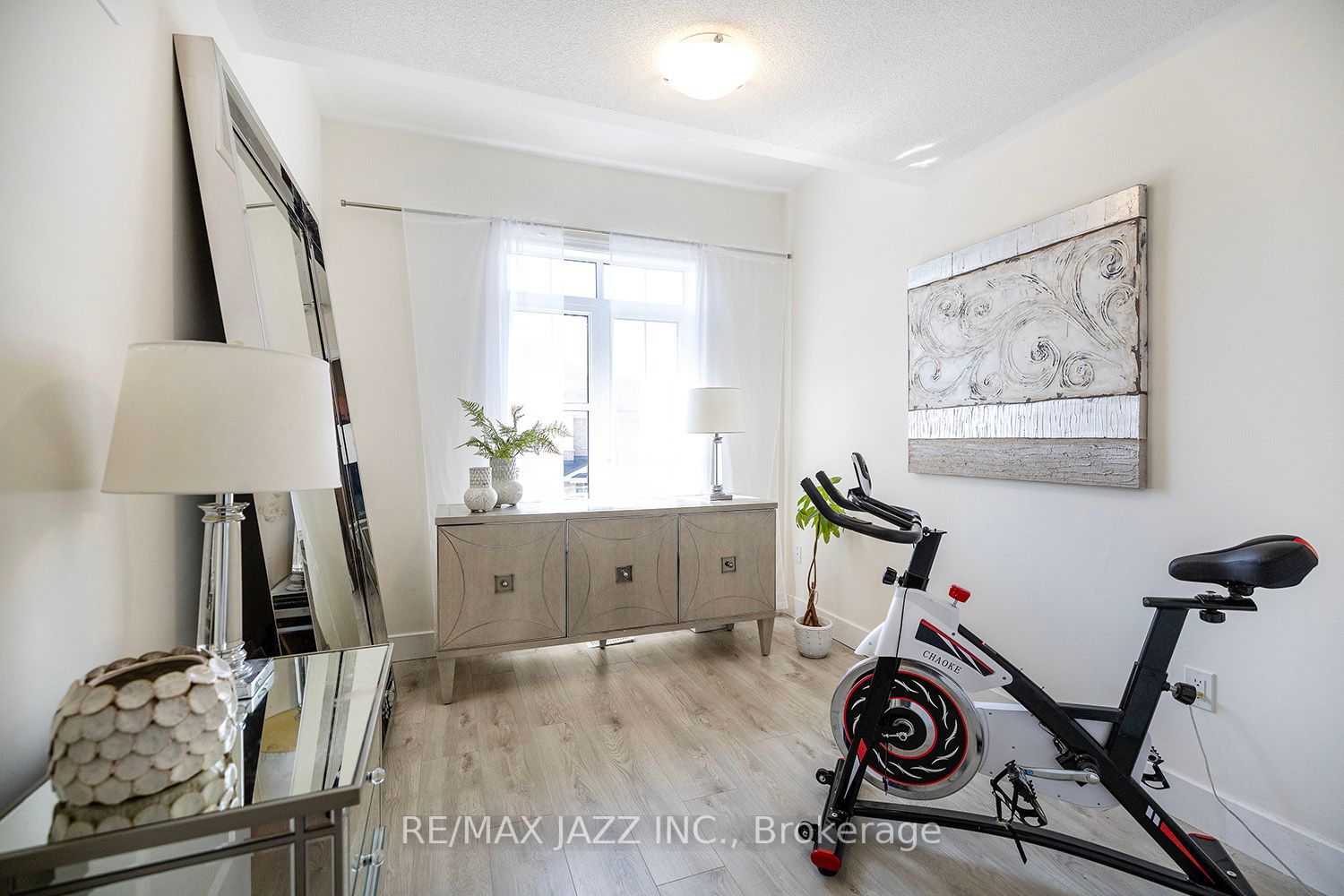 21 Brent Cres