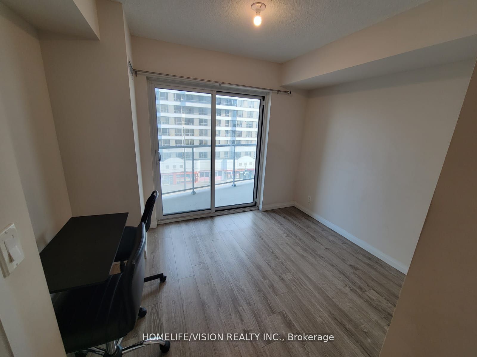 2152 Lawrence Ave E, #604