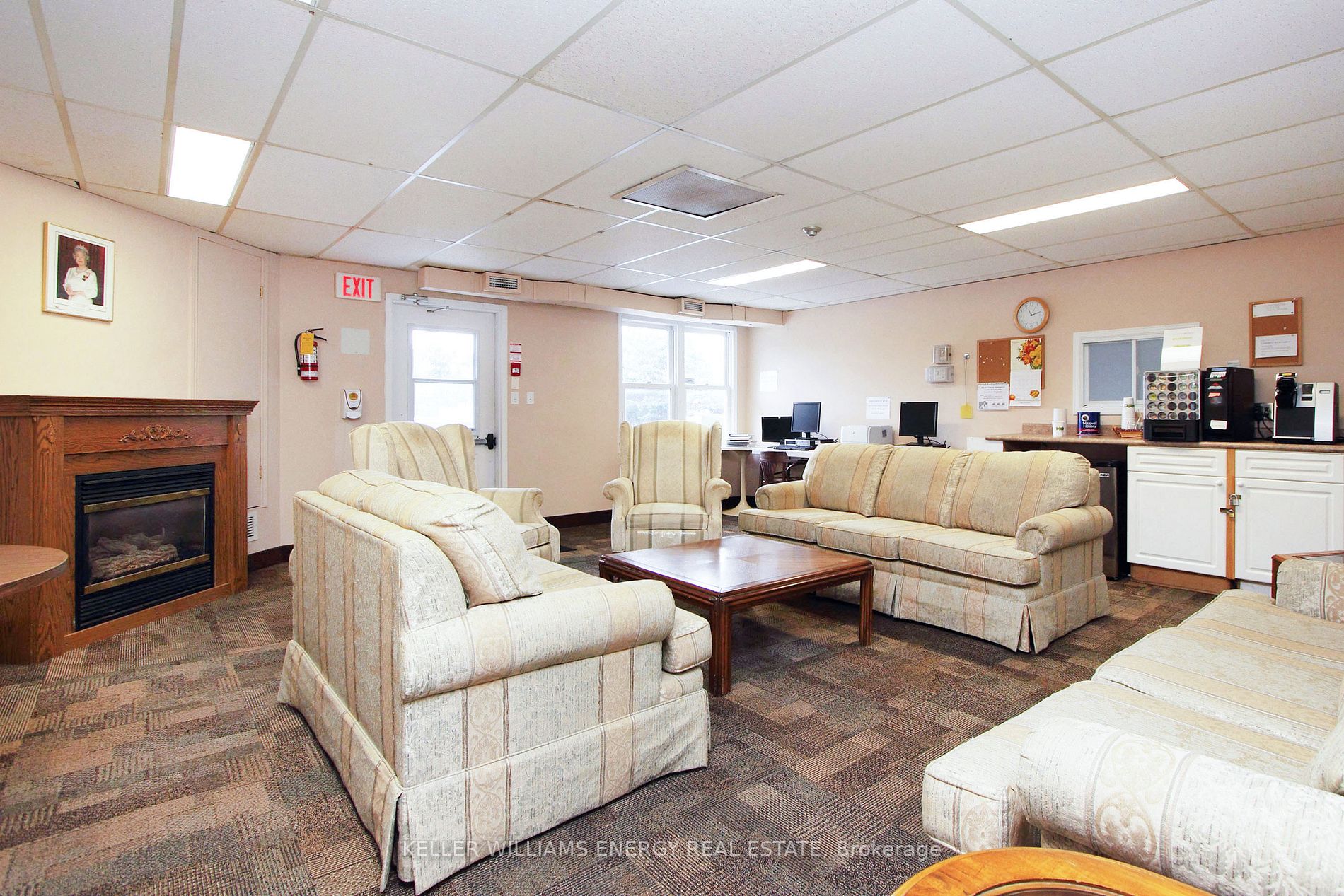 2 Eastbank Rd