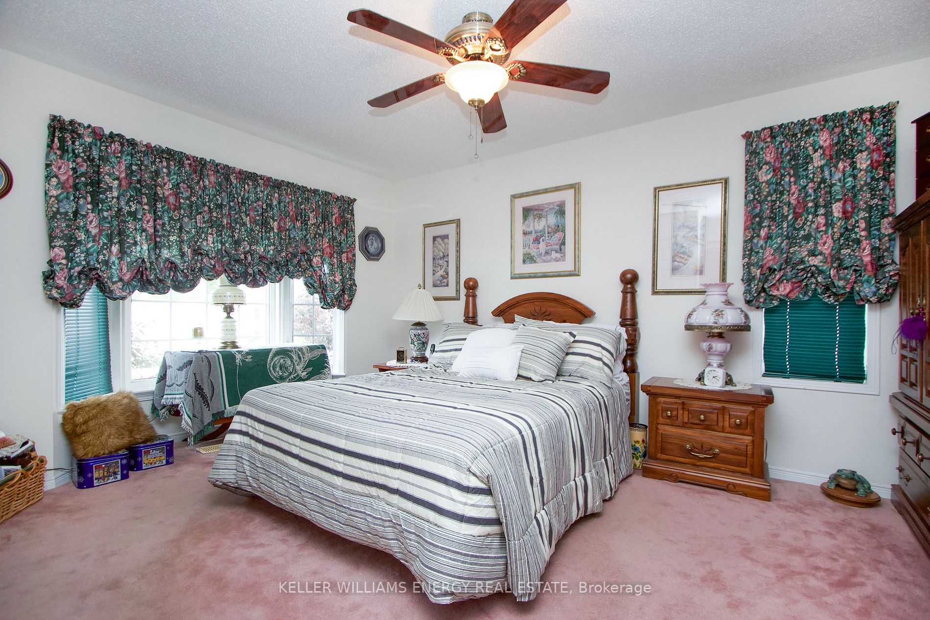 2 Eastbank Rd