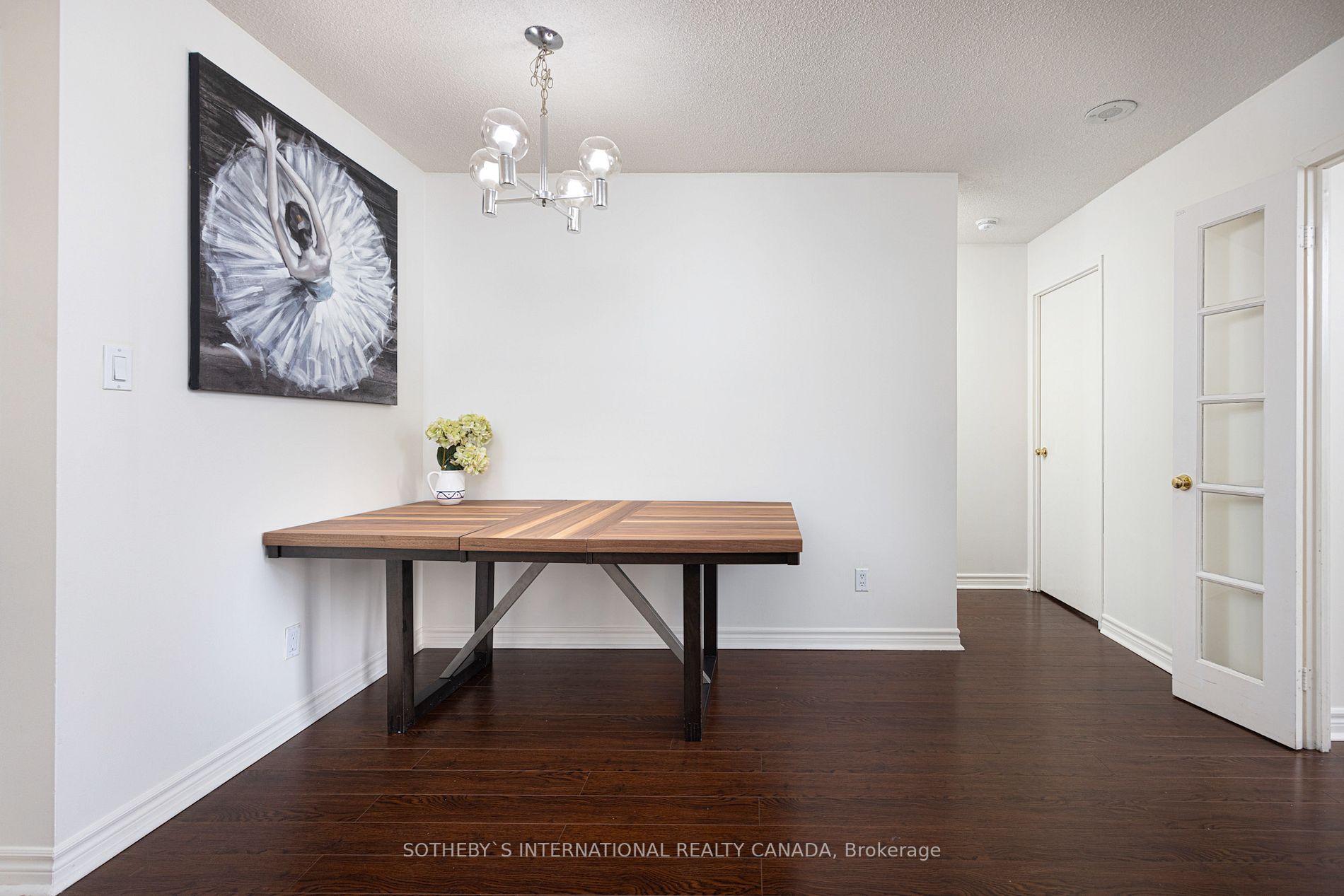 25 Bamburgh Circ, #Ph29