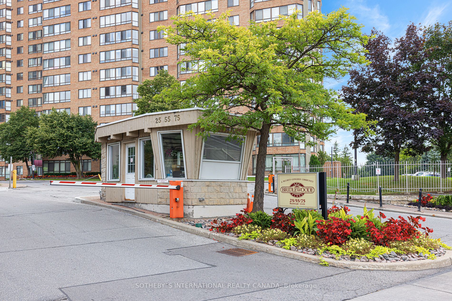 25 Bamburgh Circ, #Ph29