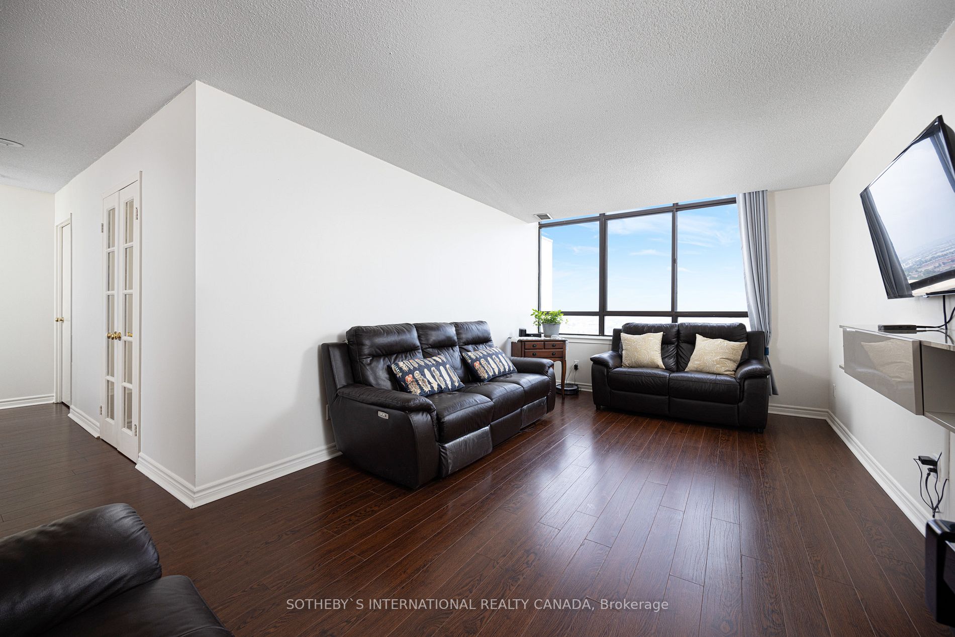 25 Bamburgh Circ, #Ph29