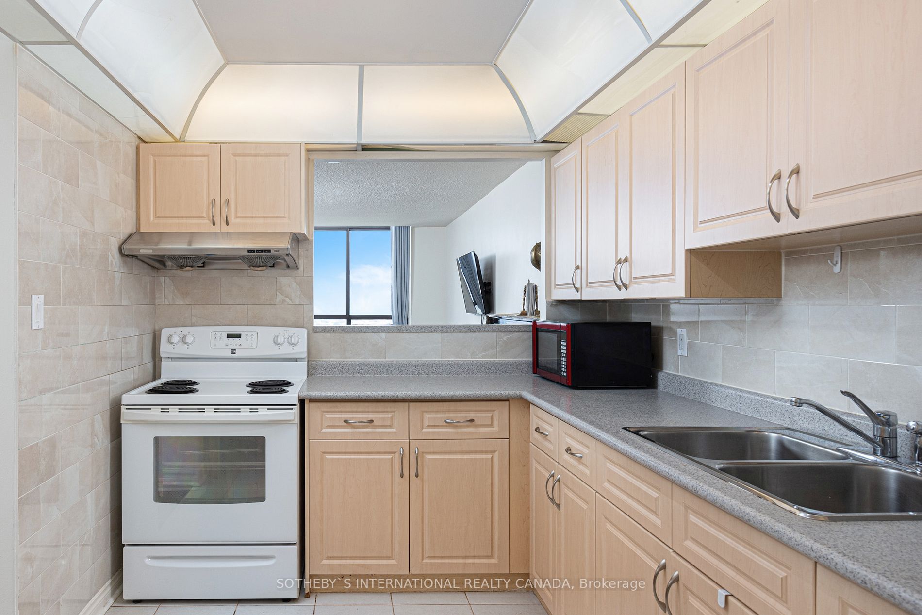 25 Bamburgh Circ, #Ph29