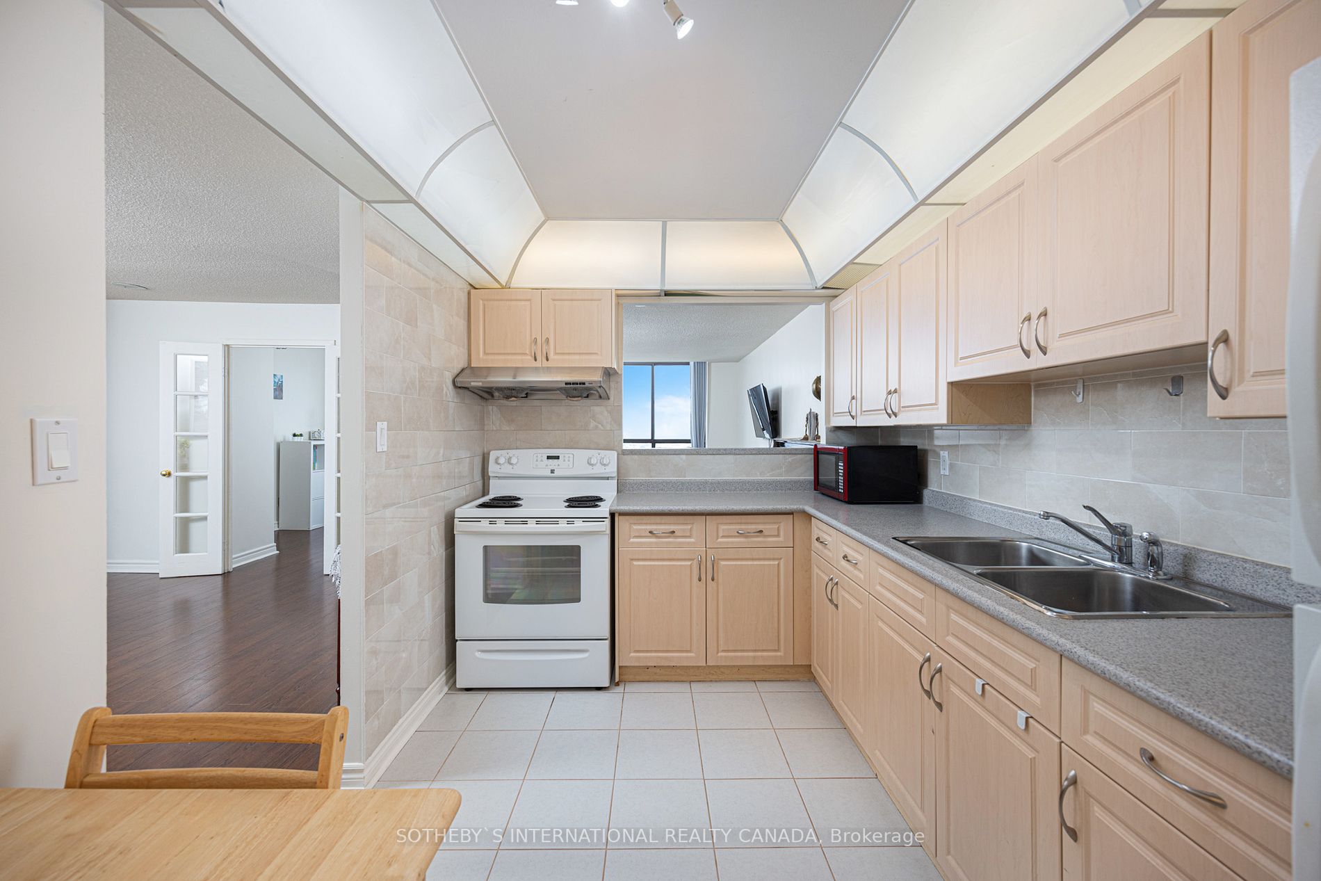 25 Bamburgh Circ, #Ph29