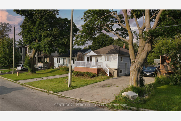 68 Sunnypoint Cres, Toronto