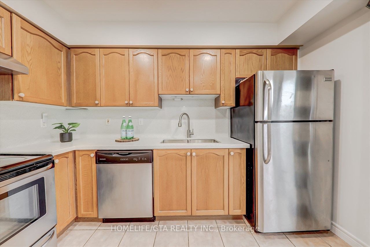 48 Staples Avenue