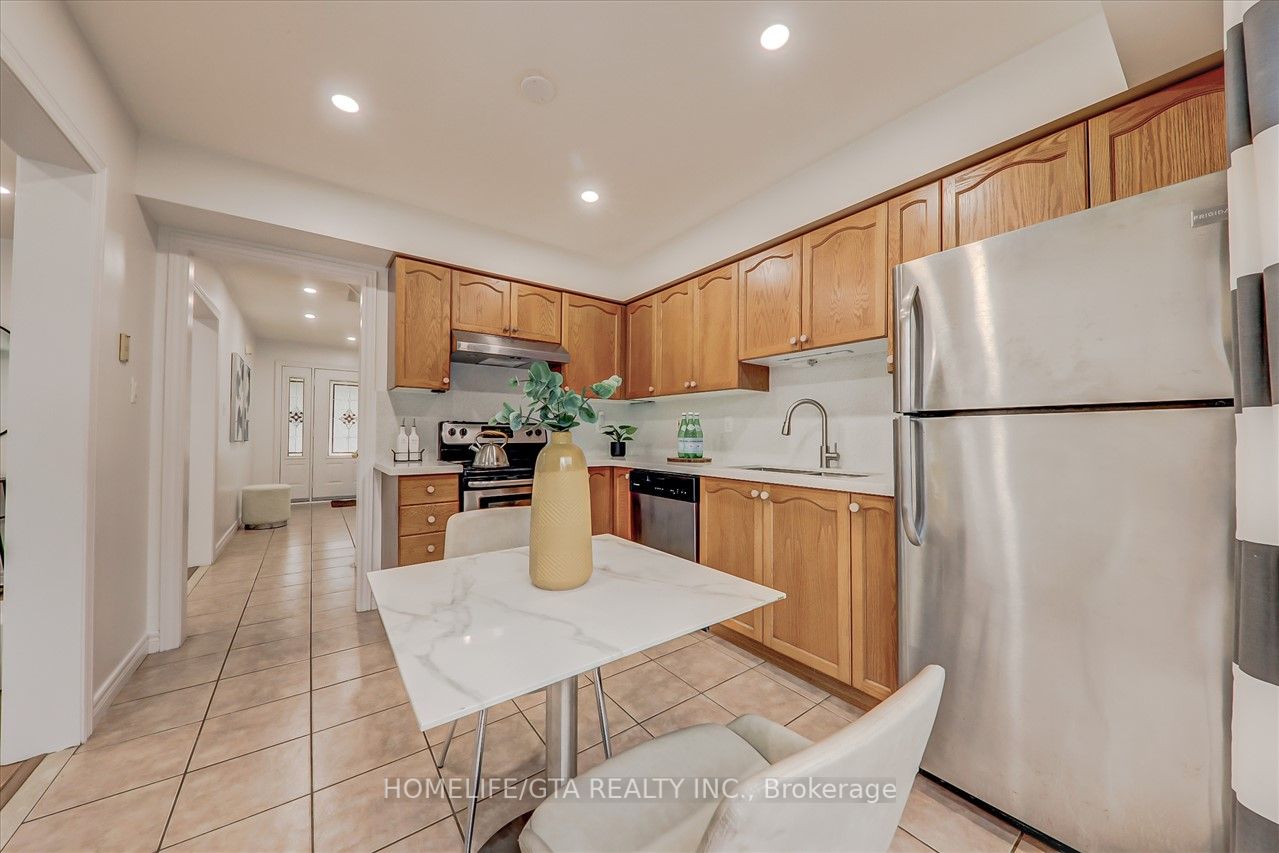 48 Staples Avenue