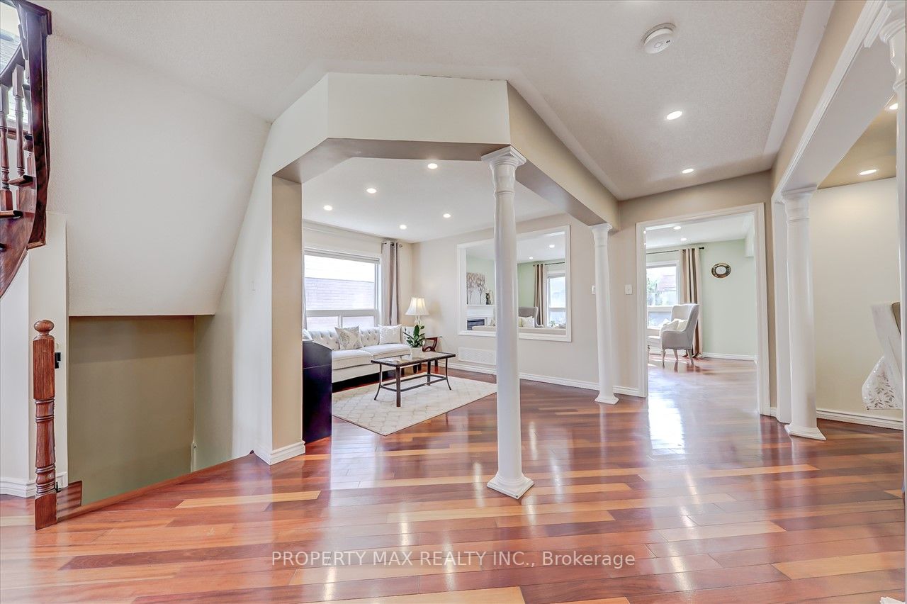 163 Millburn Dr